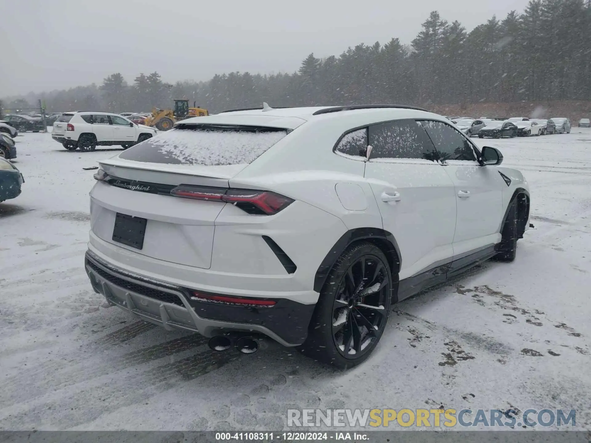 4 Photograph of a damaged car ZPBUA1ZL0KLA02164 LAMBORGHINI URUS 2019