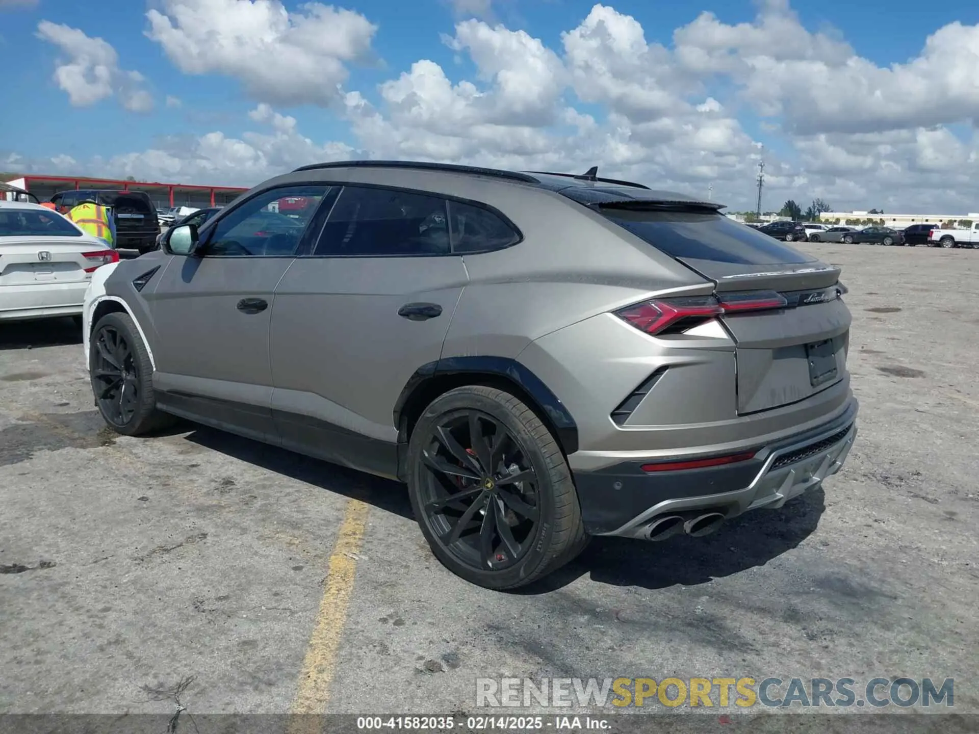 3 Фотография поврежденного автомобиля ZPBUA1ZL6KLA06025 LAMBORGHINI URUS 2019
