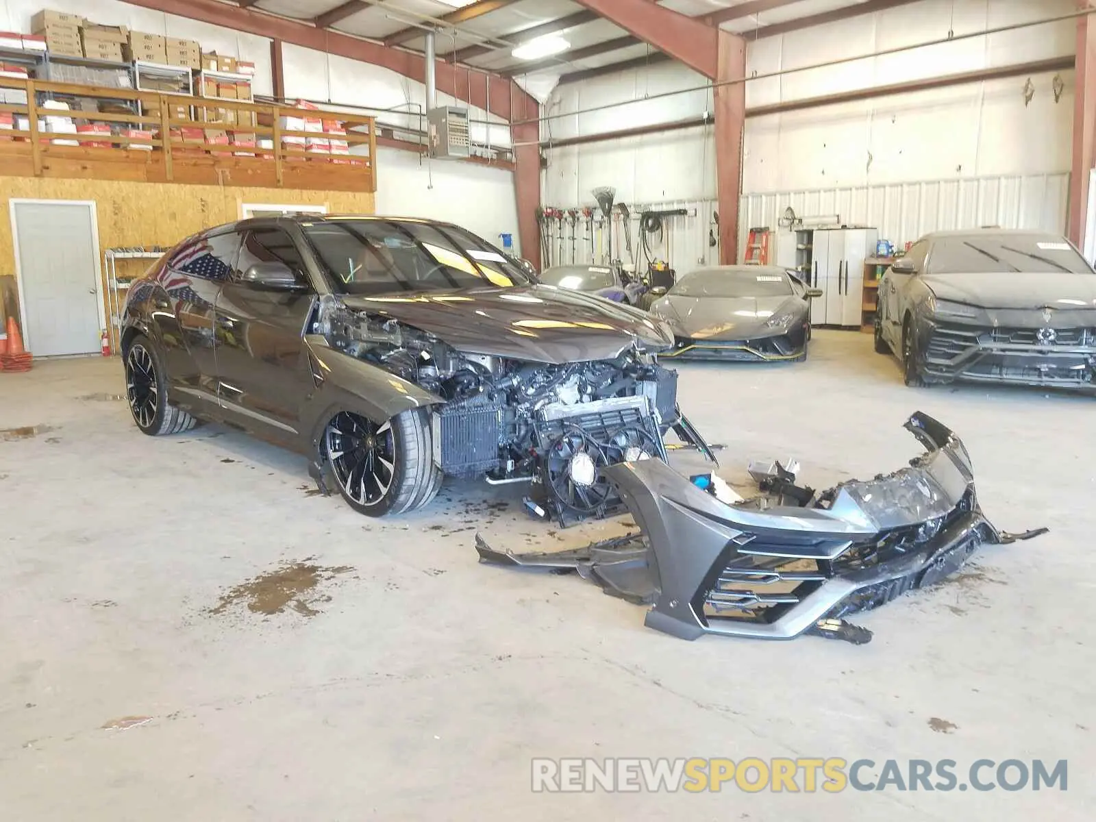 1 Photograph of a damaged car ZPBUA1ZL9KLA00896 LAMBORGHINI URUS 2019