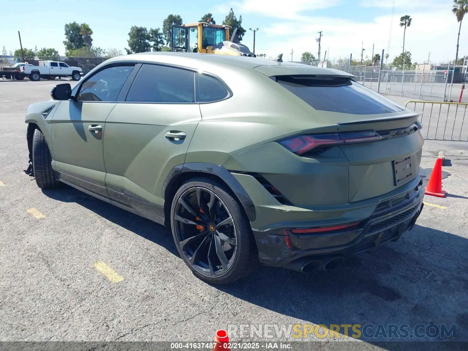3 Photograph of a damaged car ZPBUB3ZL9RLA30855 LAMBORGHINI URUS 2024