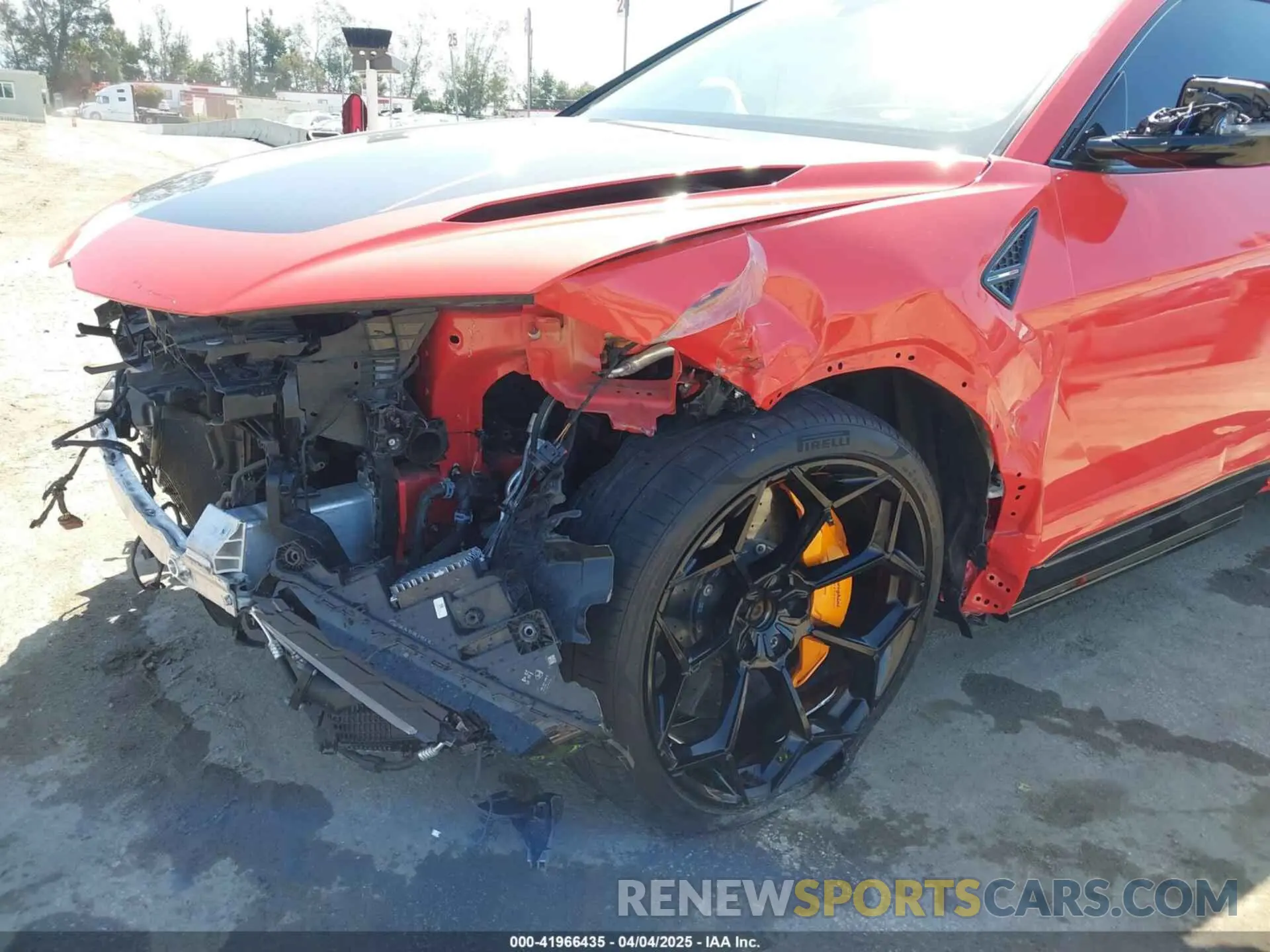 19 Photograph of a damaged car ZPBUC3ZL6RLA29238 LAMBORGHINI URUS 2024