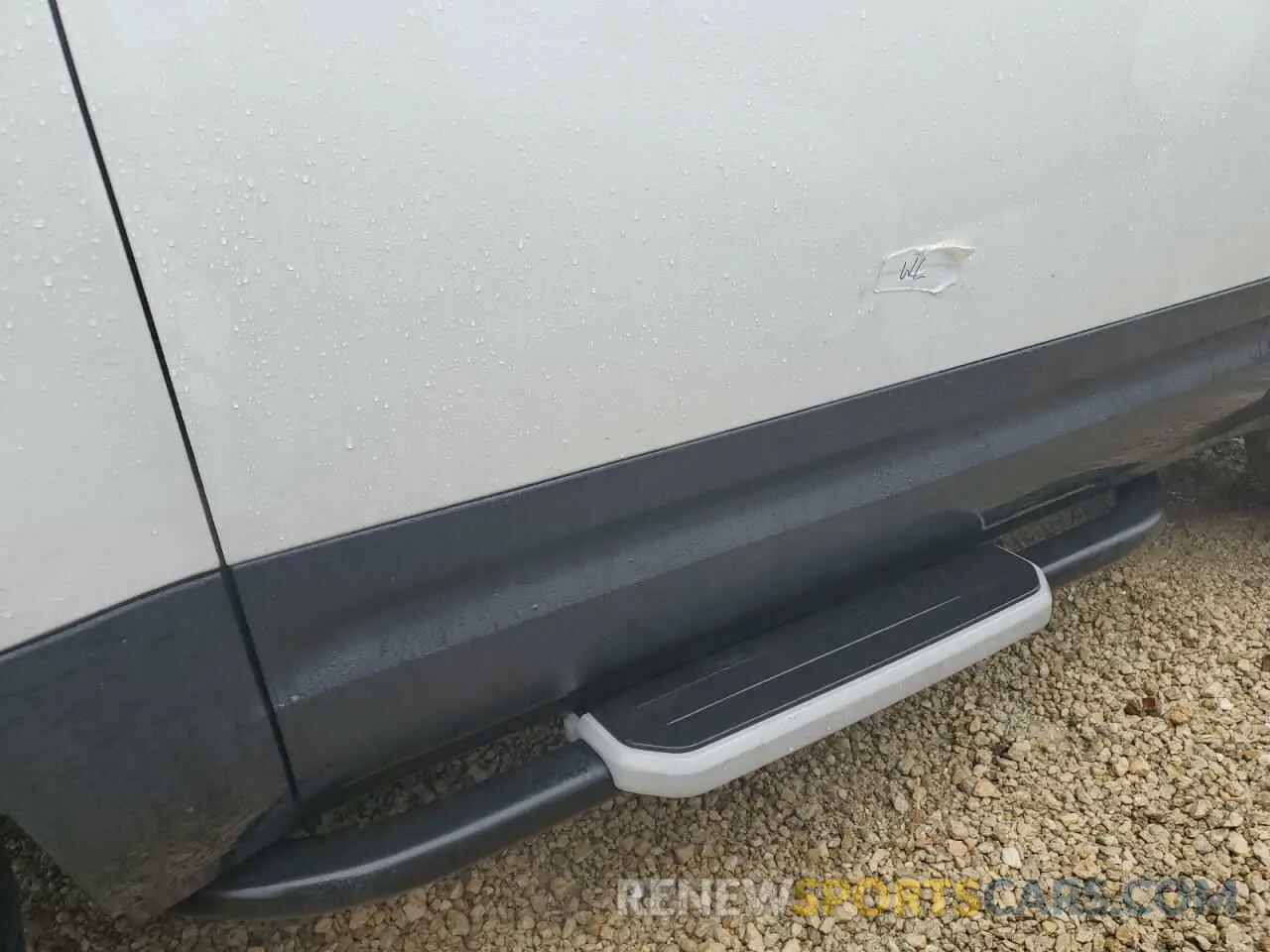 13 Photograph of a damaged car SALEP6EU9P2163110 LAND ROVER ALL OTHER 2023