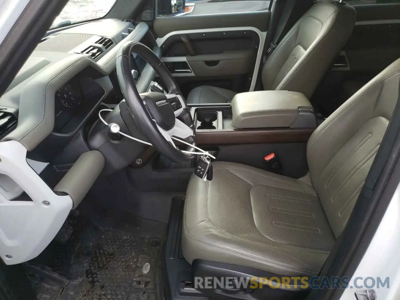 7 Фотография поврежденного автомобиля SALE97EU2L2017688 LAND ROVER DEFENDER 2020