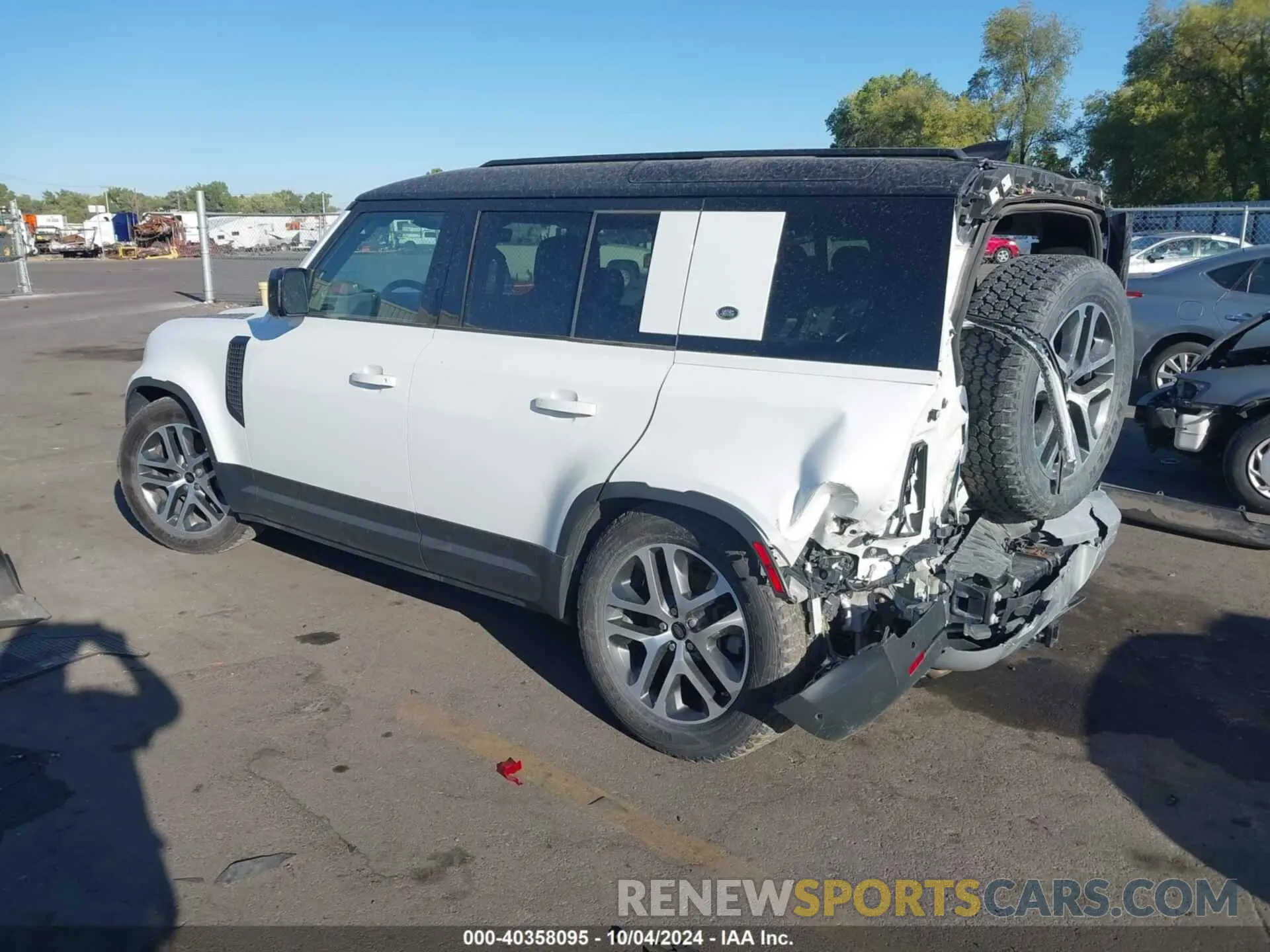 3 Фотография поврежденного автомобиля SALE9EEU4L2028194 LAND ROVER DEFENDER 2020