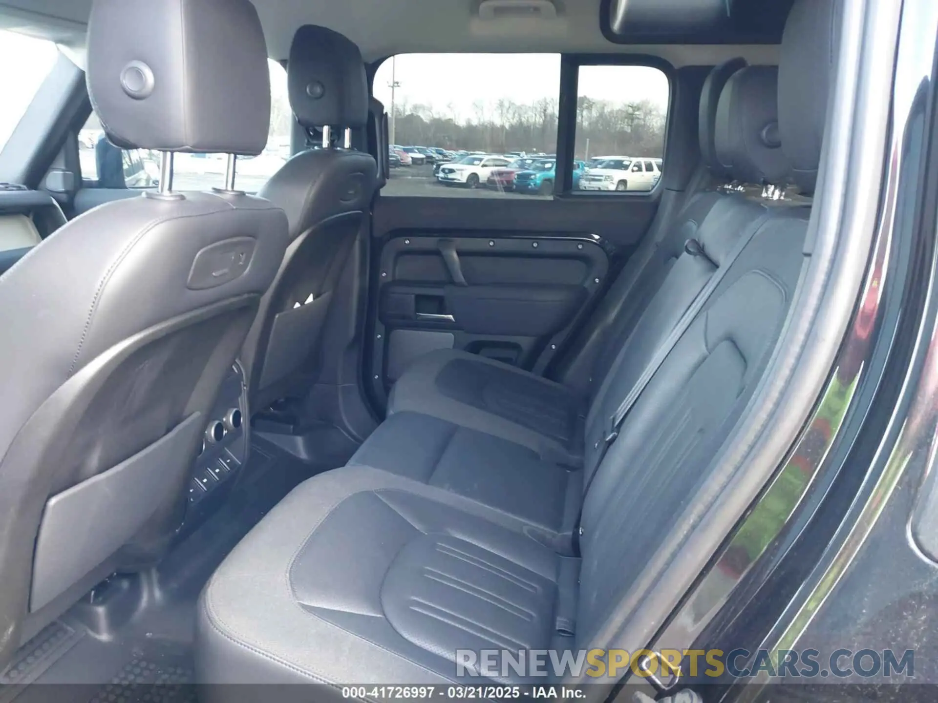 8 Photograph of a damaged car SALEJ7EX6L2033362 LAND ROVER DEFENDER 2020
