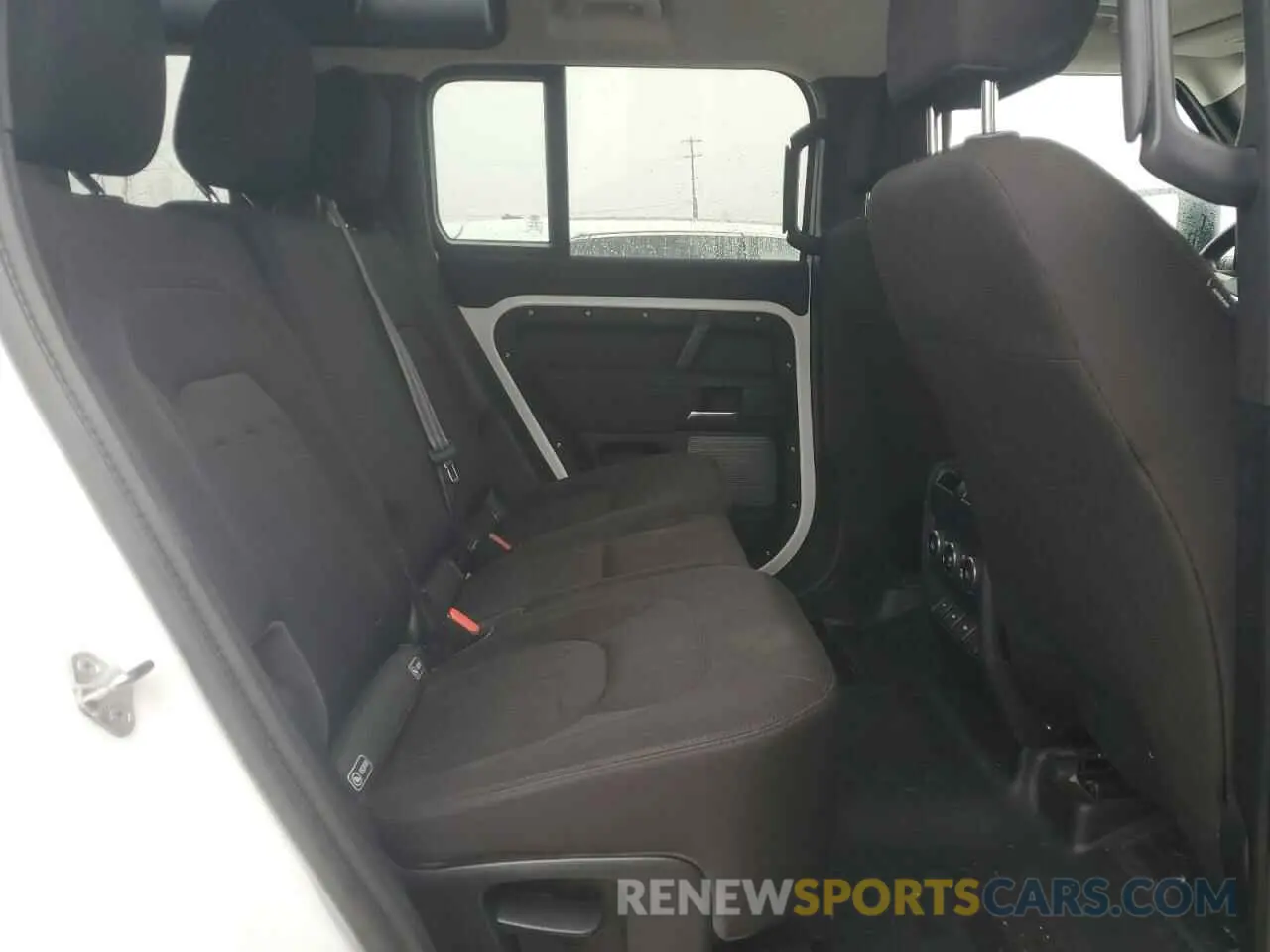 11 Photograph of a damaged car SALEKEEX5L2019955 LAND ROVER DEFENDER 2020