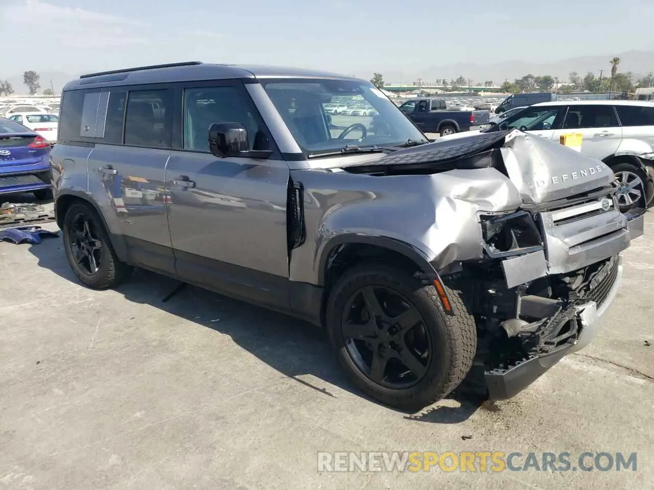 4 Photograph of a damaged car SALEP7EU2L2019110 LAND ROVER DEFENDER 2020
