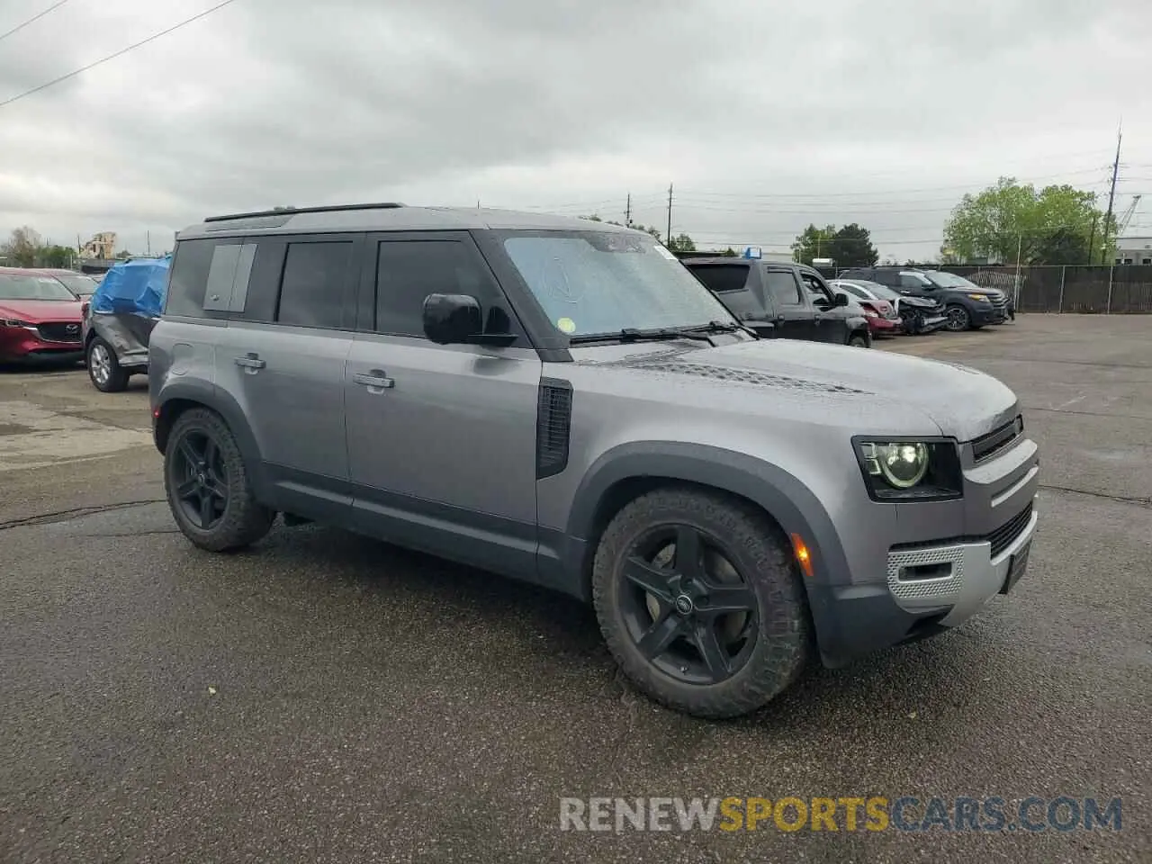 4 Photograph of a damaged car SALEP7EU5L2023135 LAND ROVER DEFENDER 2020