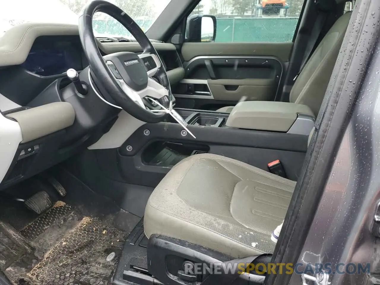 7 Photograph of a damaged car SALEP7EU5L2023135 LAND ROVER DEFENDER 2020