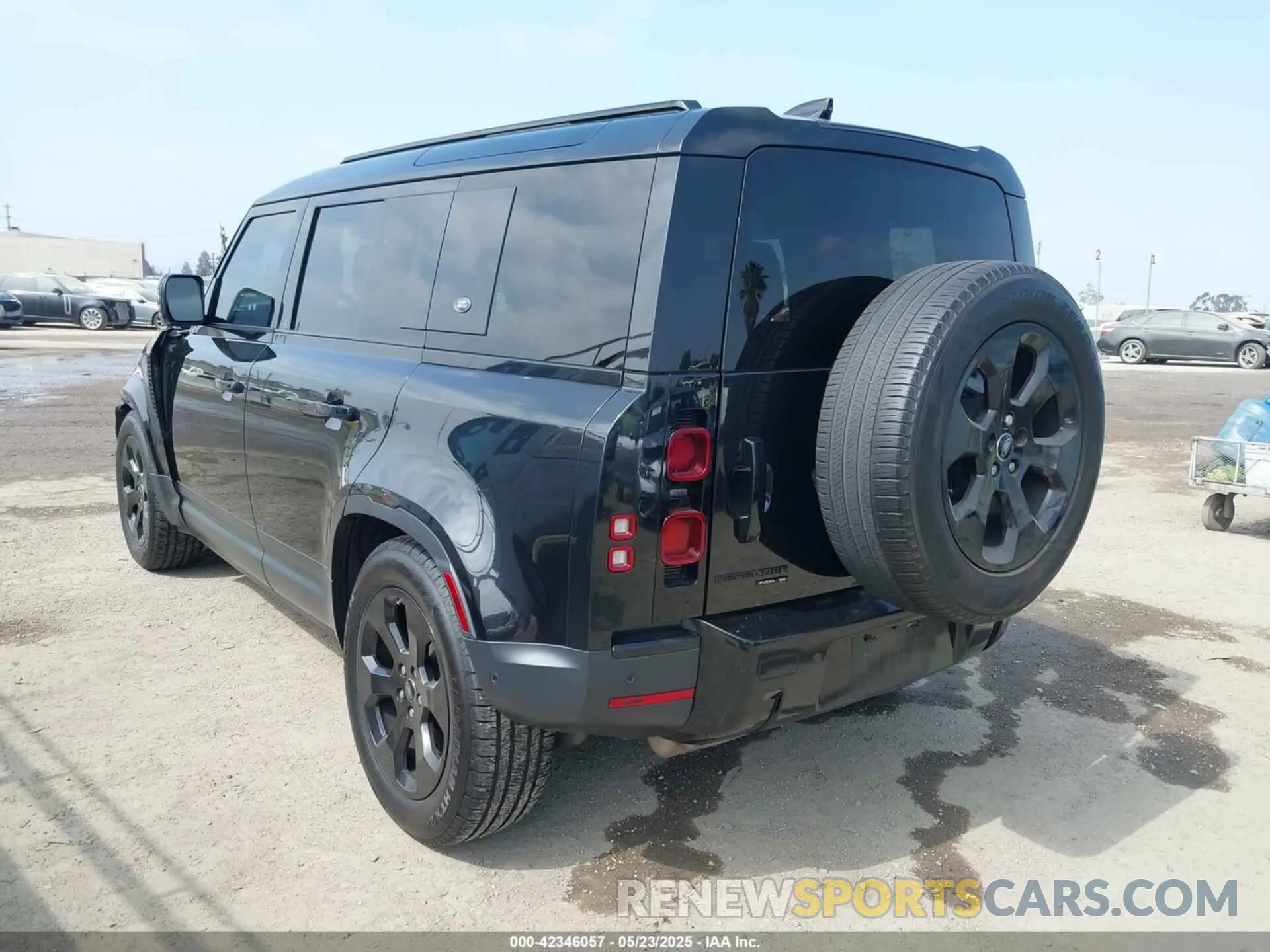 3 Photograph of a damaged car SALEP7EU7L2019989 LAND ROVER DEFENDER 2020