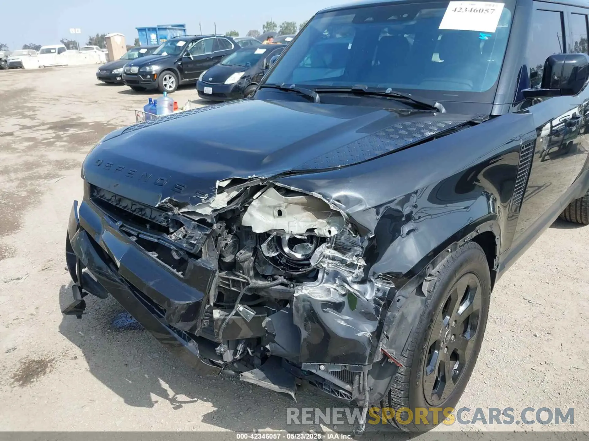 6 Photograph of a damaged car SALEP7EU7L2019989 LAND ROVER DEFENDER 2020