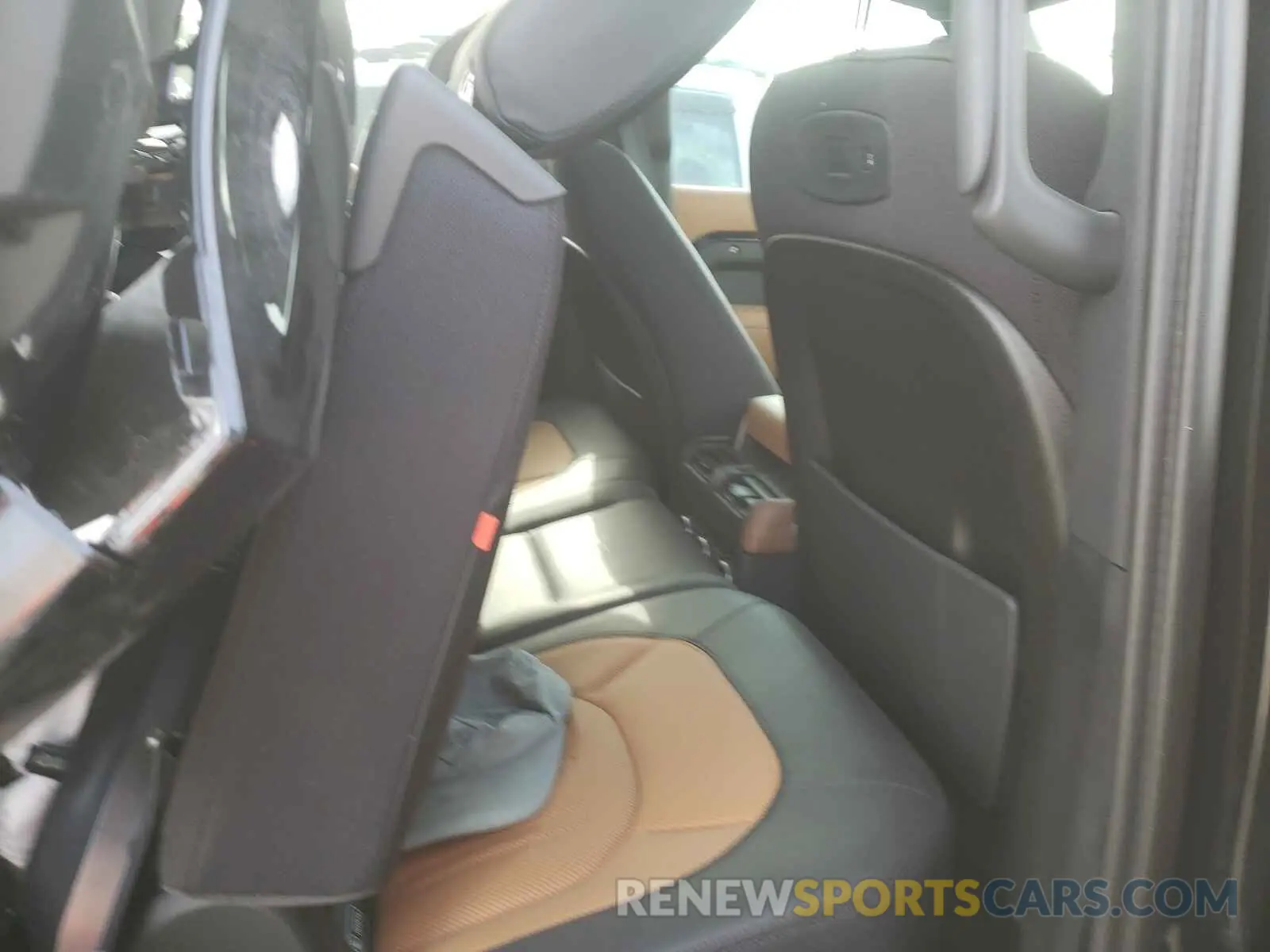 6 Photograph of a damaged car SALEXEEU6L2021687 LAND ROVER DEFENDER 2020