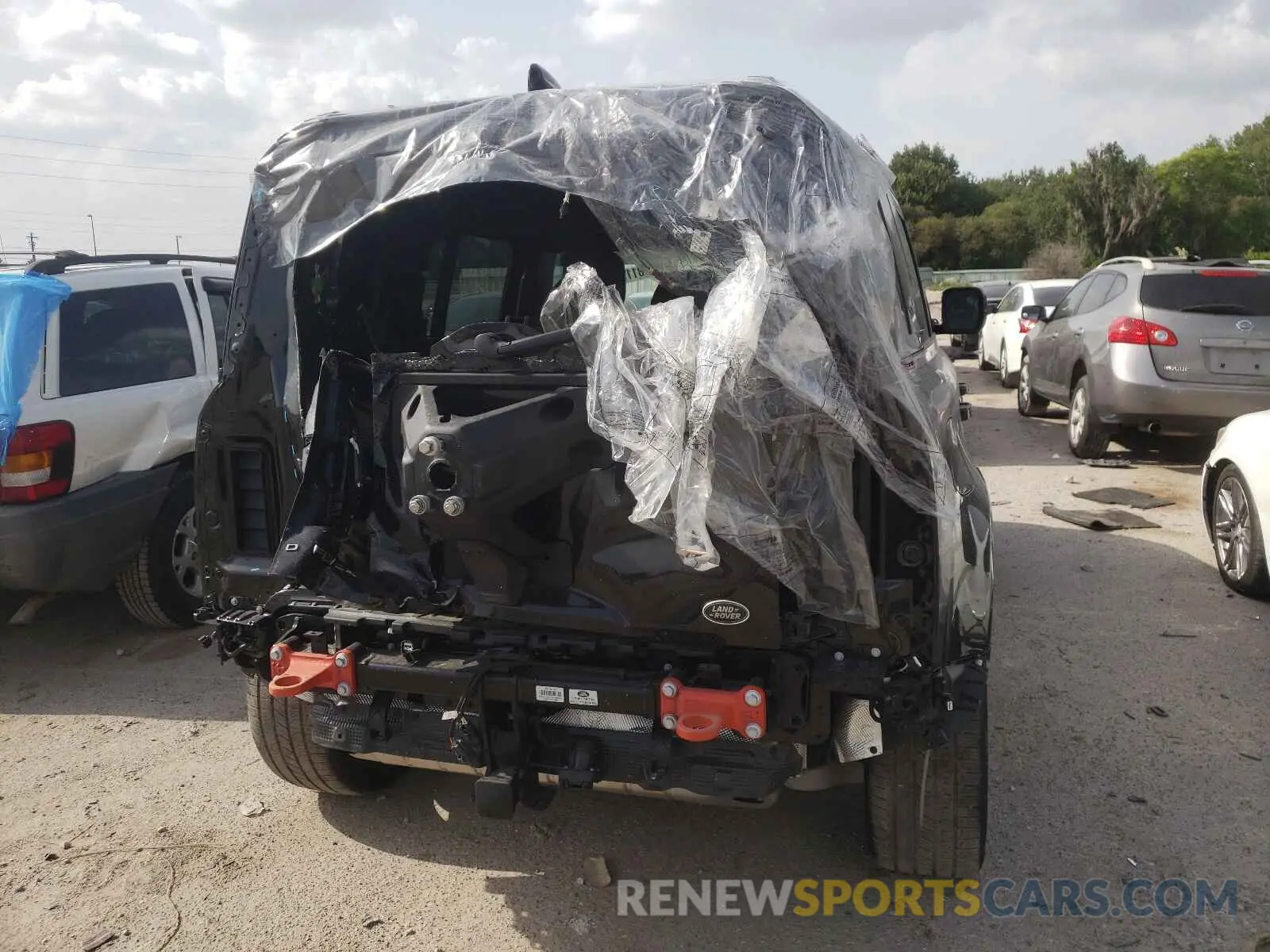 9 Photograph of a damaged car SALEXEEU6L2021687 LAND ROVER DEFENDER 2020