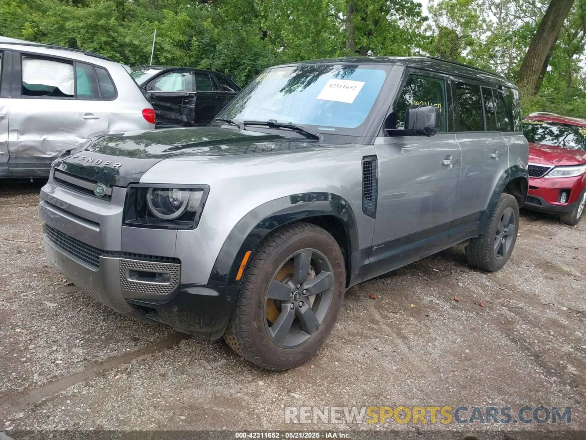2 Фотография поврежденного автомобиля SALE2ERU6M2062251 LAND ROVER DEFENDER 2021