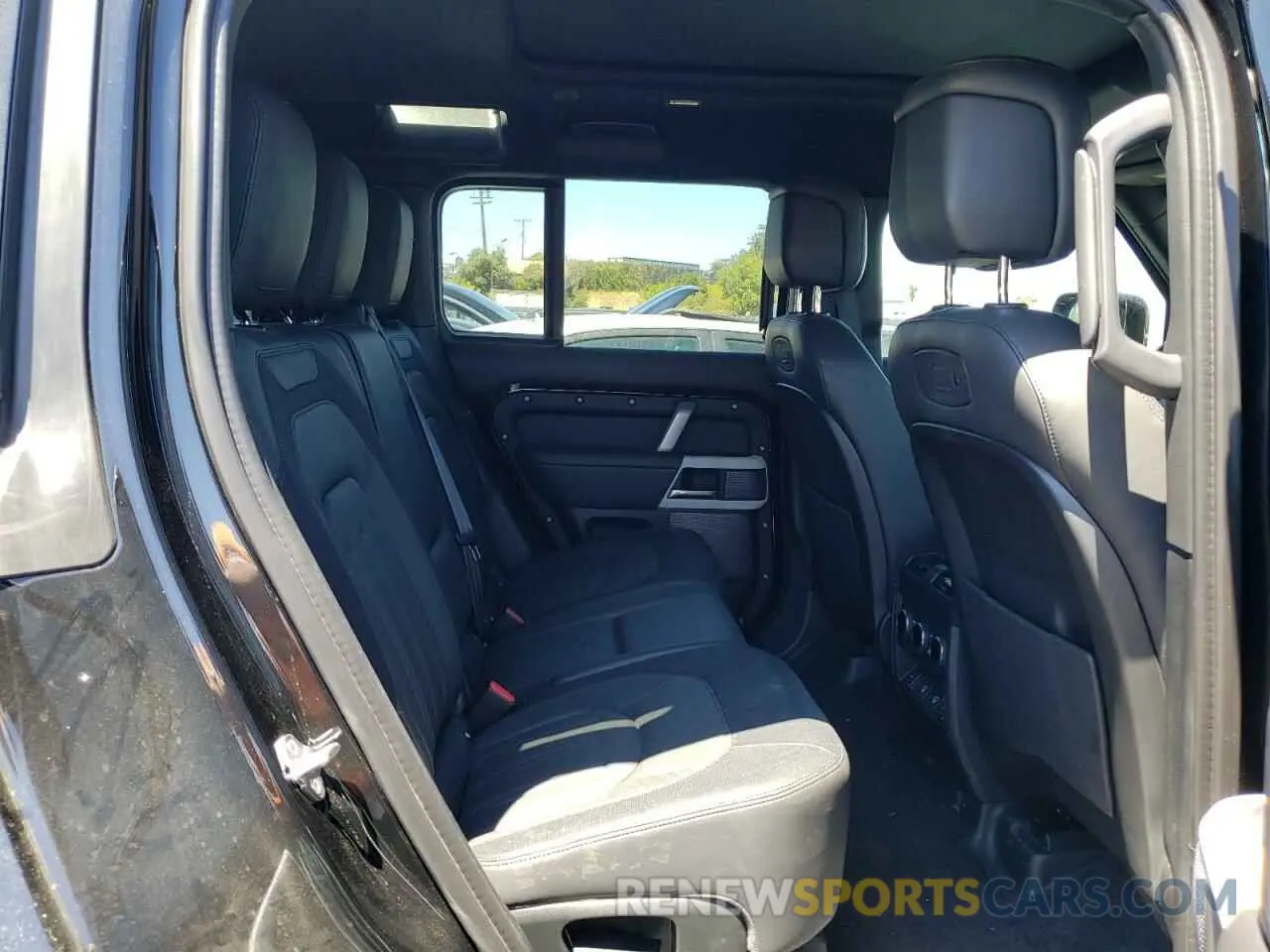 6 Photograph of a damaged car SALE3ERU5M2042361 LAND ROVER DEFENDER 2021