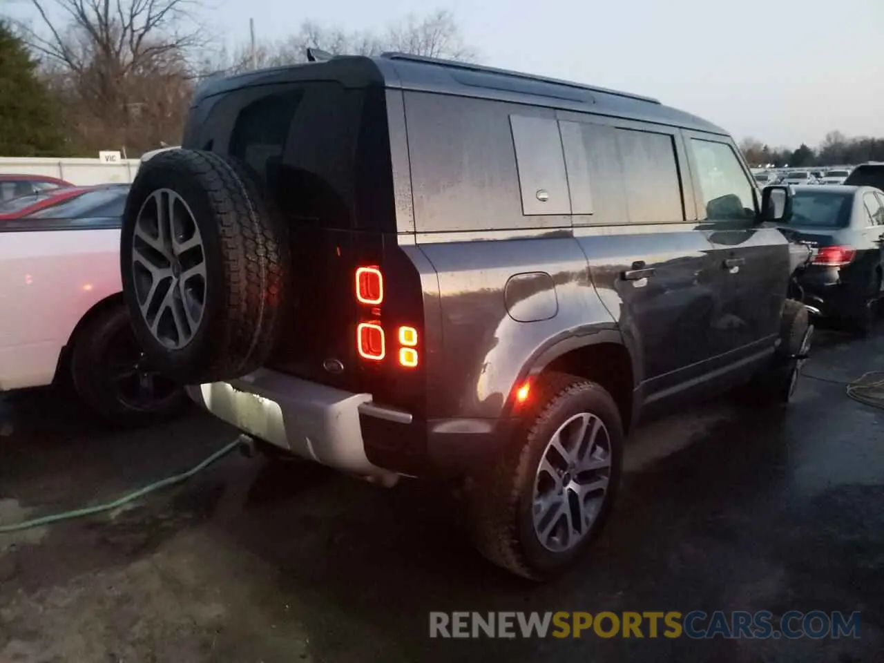 3 Photograph of a damaged car SALEJ7RX3M2045979 LAND ROVER DEFENDER 2021