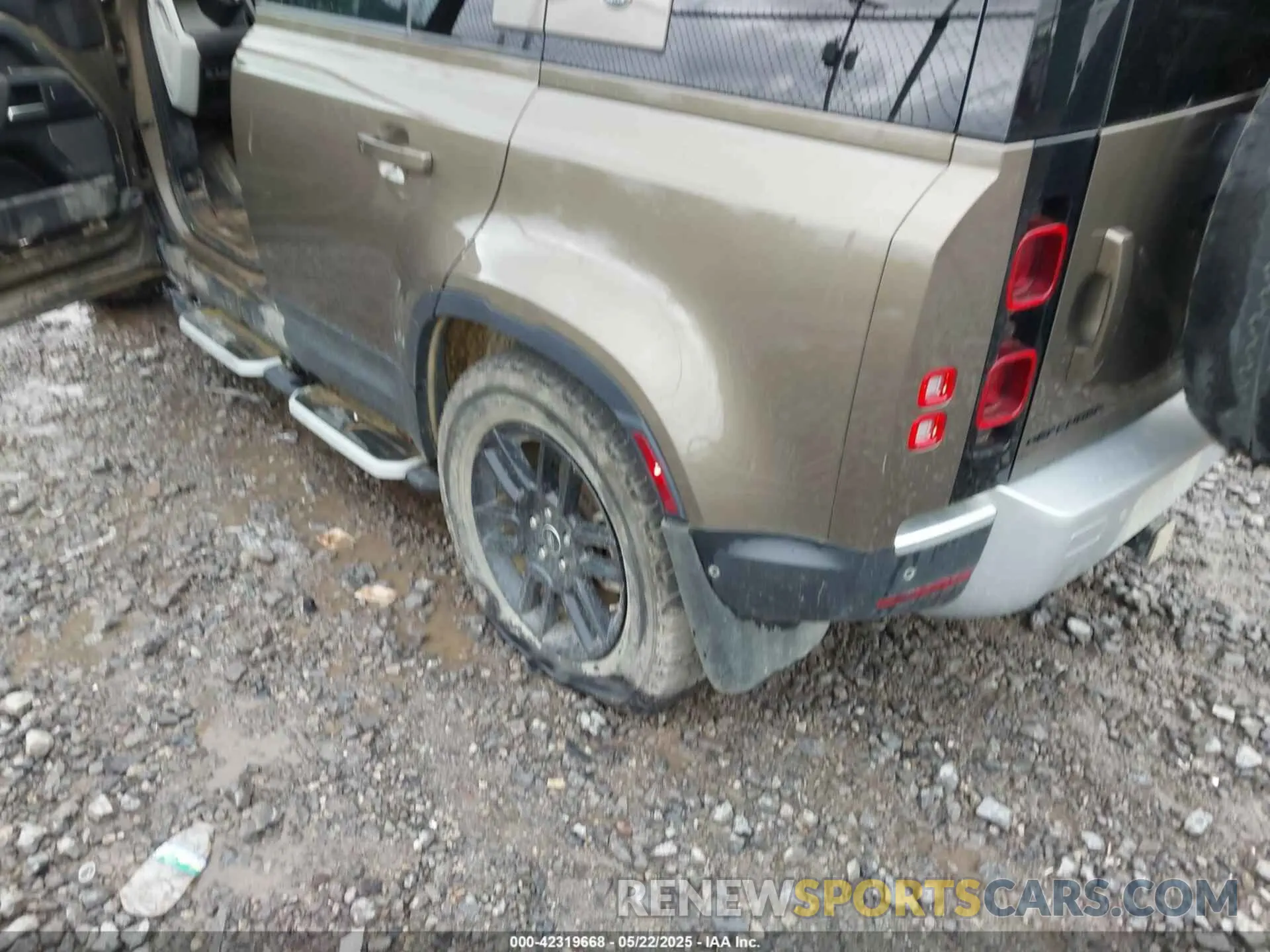 6 Фотография поврежденного автомобиля SALEJ7RX8M2041751 LAND ROVER DEFENDER 2021