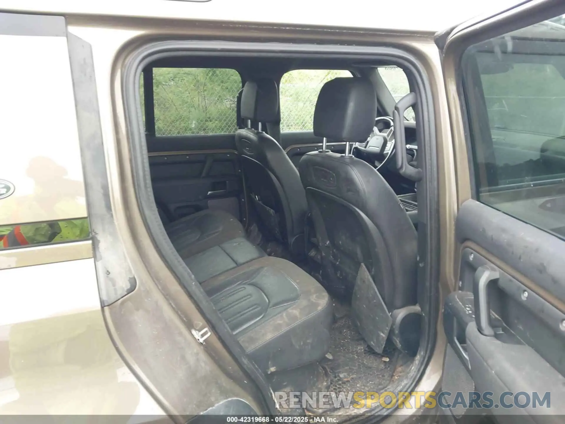 8 Фотография поврежденного автомобиля SALEJ7RX8M2041751 LAND ROVER DEFENDER 2021