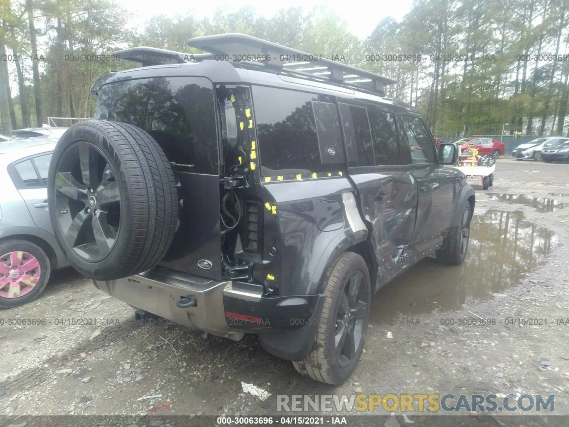 4 Photograph of a damaged car SALEXERU7M2038588 LAND ROVER DEFENDER 2021