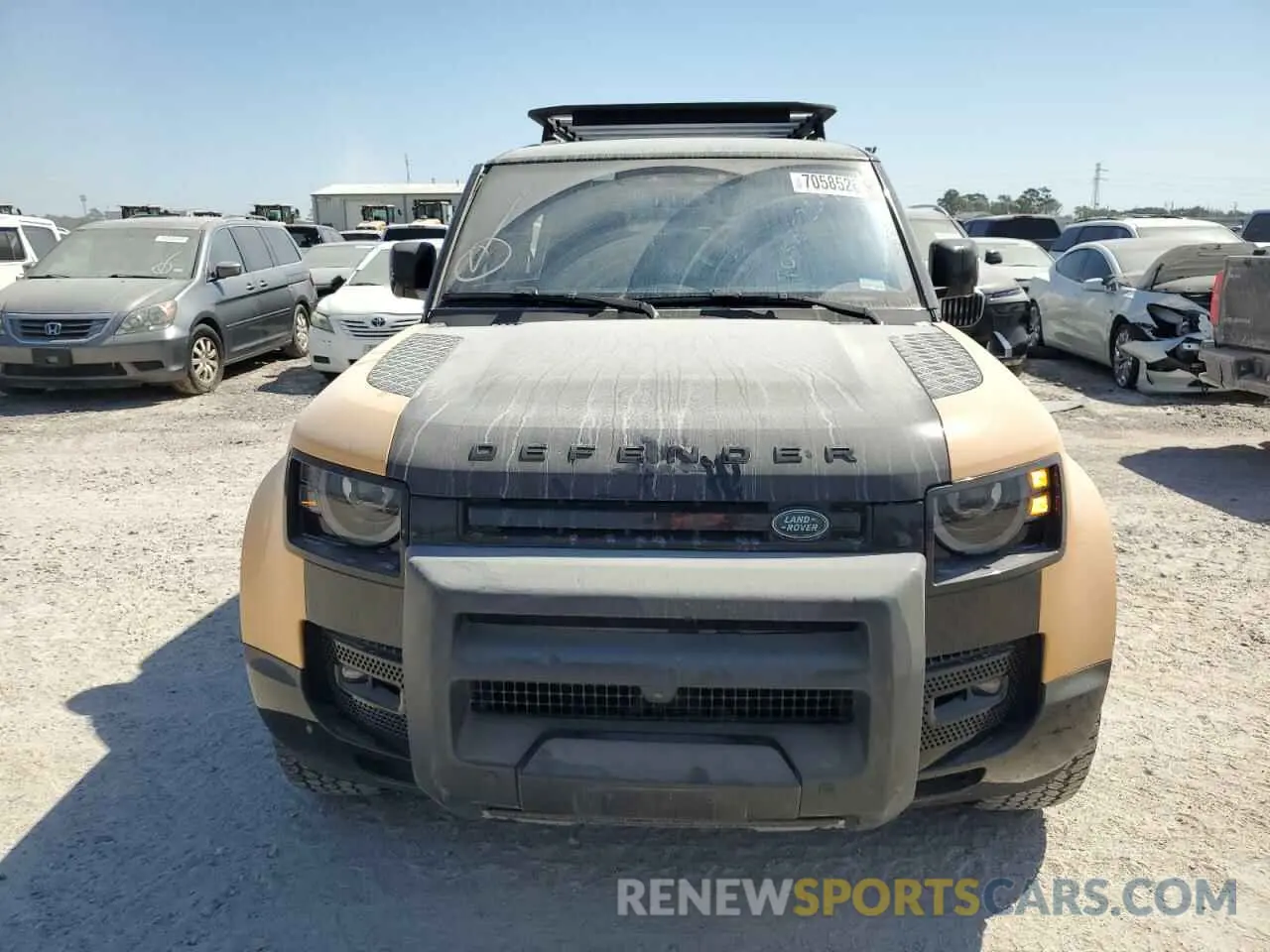 5 Photograph of a damaged car SALE27RUXN2070009 LAND ROVER DEFENDER 2022