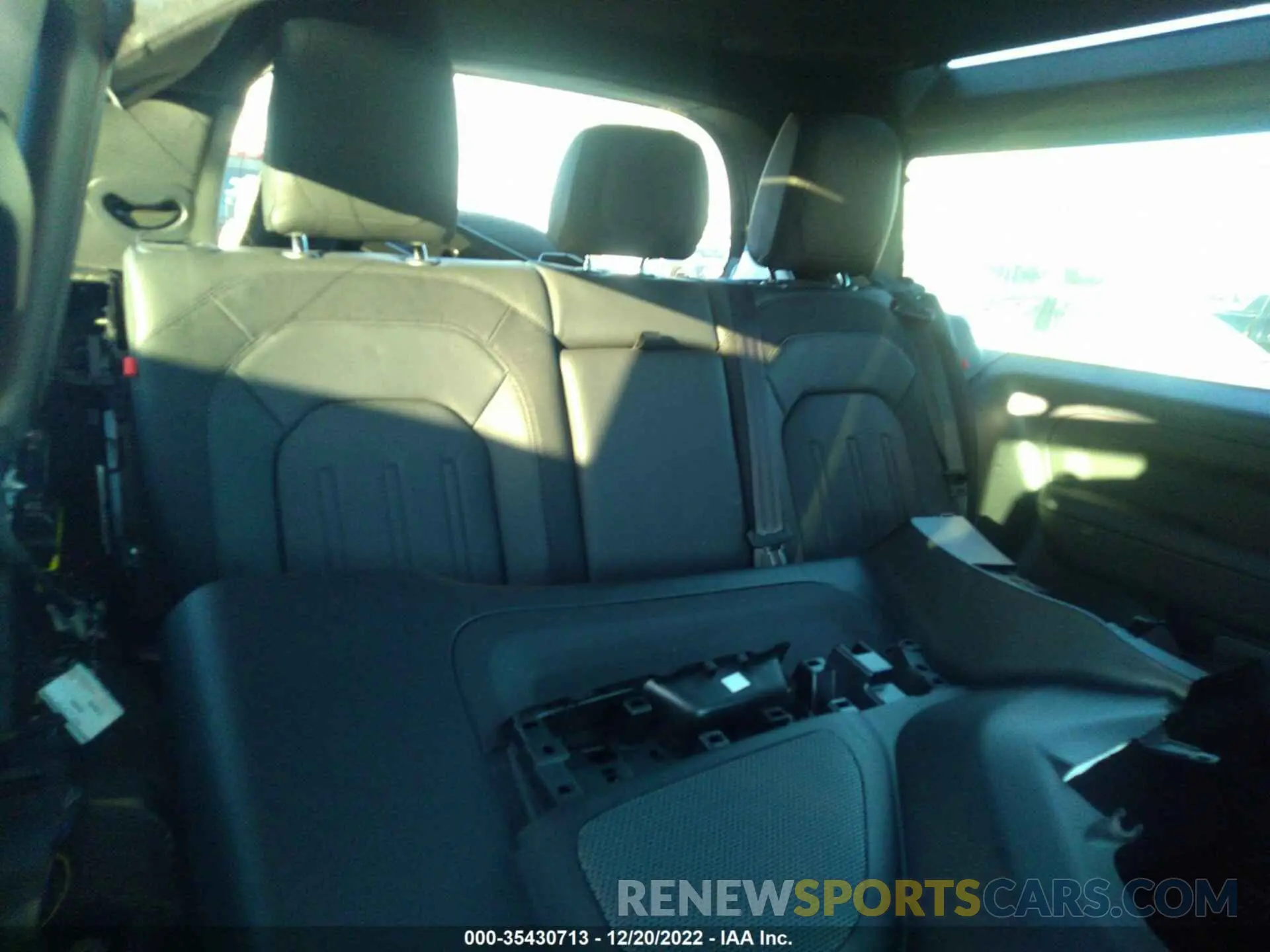 8 Фотография поврежденного автомобиля SALE36RUXN2095080 LAND ROVER DEFENDER 2022