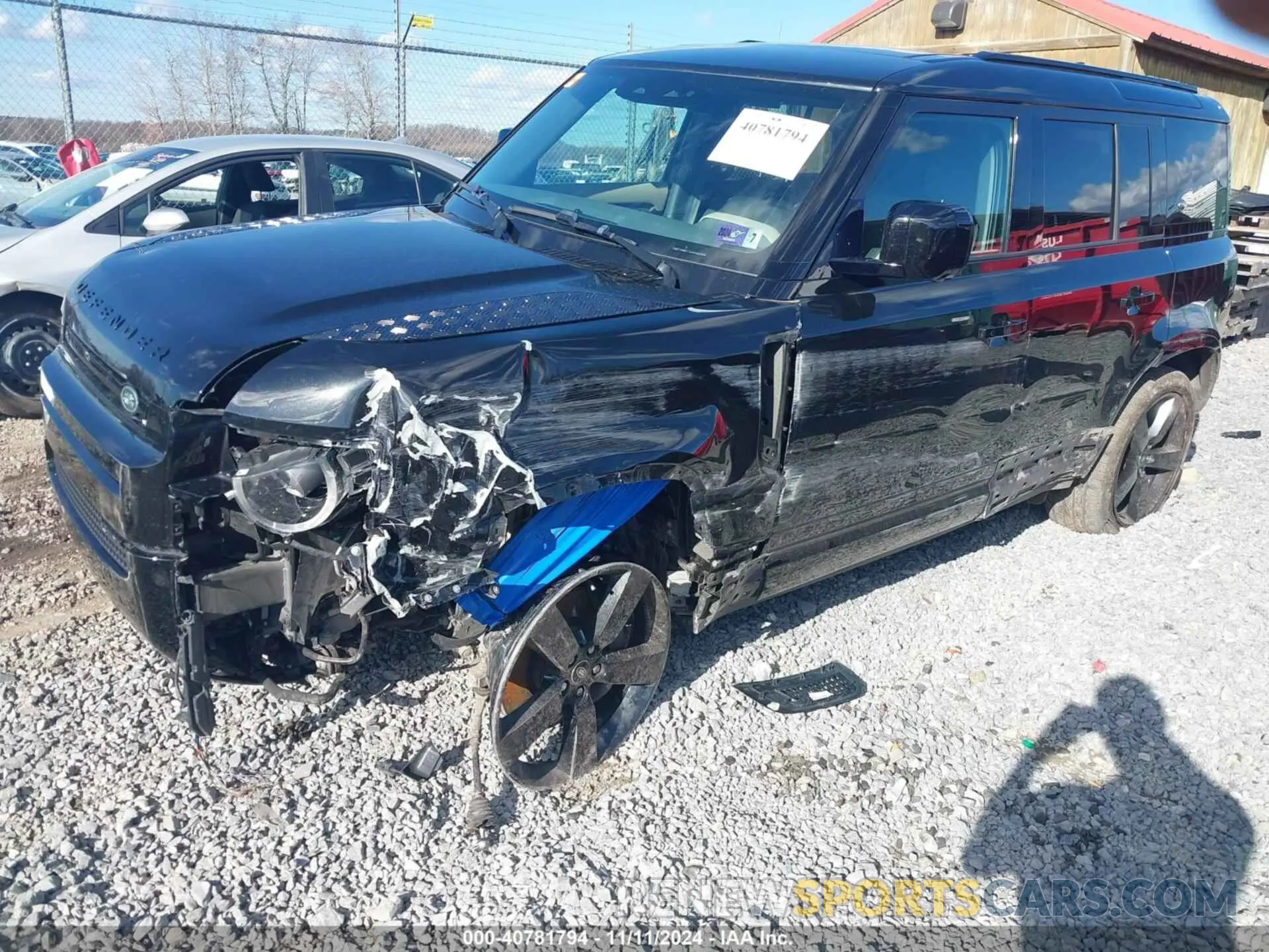 6 Photograph of a damaged car SALE37RU9N2098946 LAND ROVER DEFENDER 2022