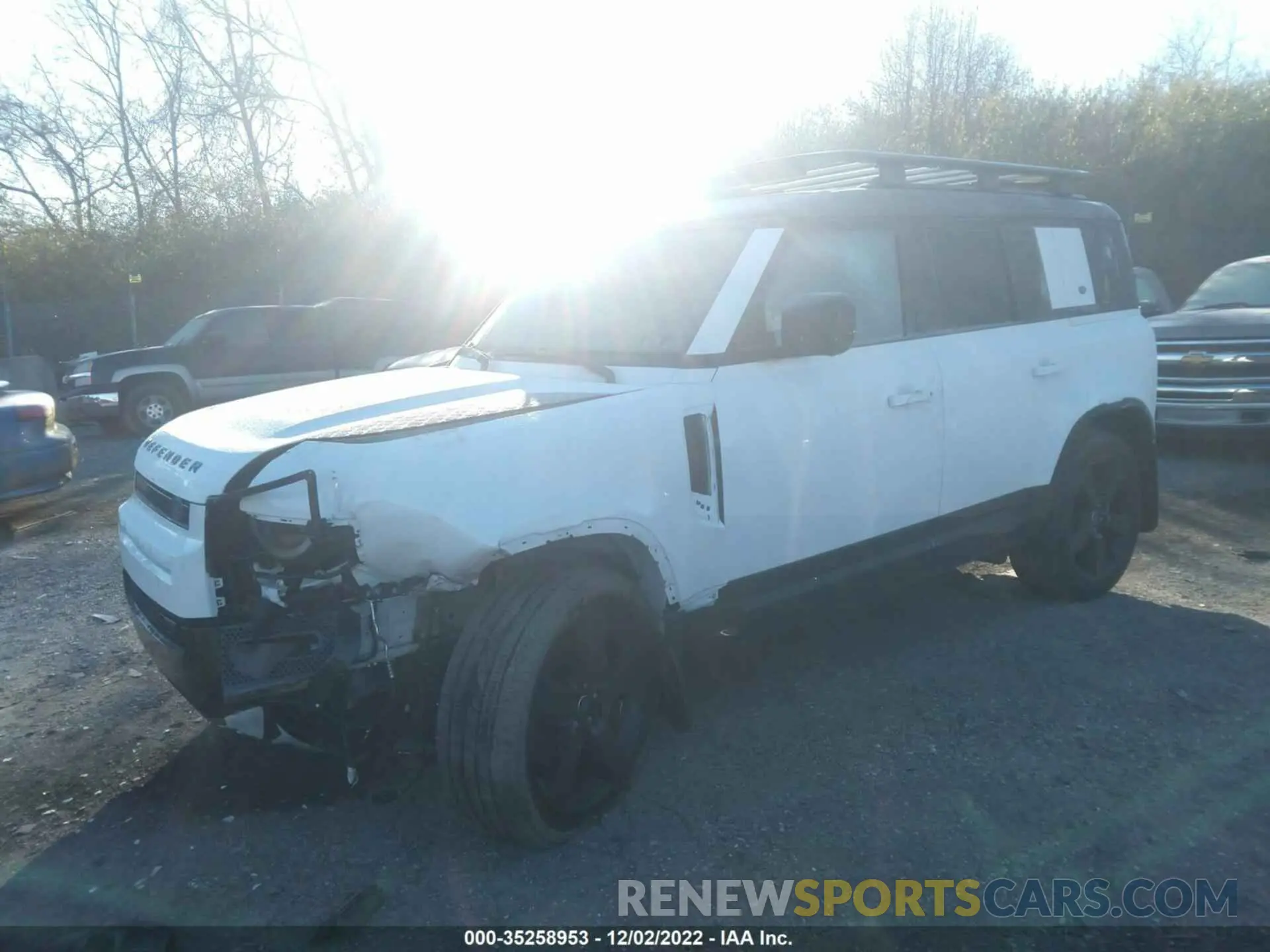 2 Фотография поврежденного автомобиля SALE37RU9N2099336 LAND ROVER DEFENDER 2022