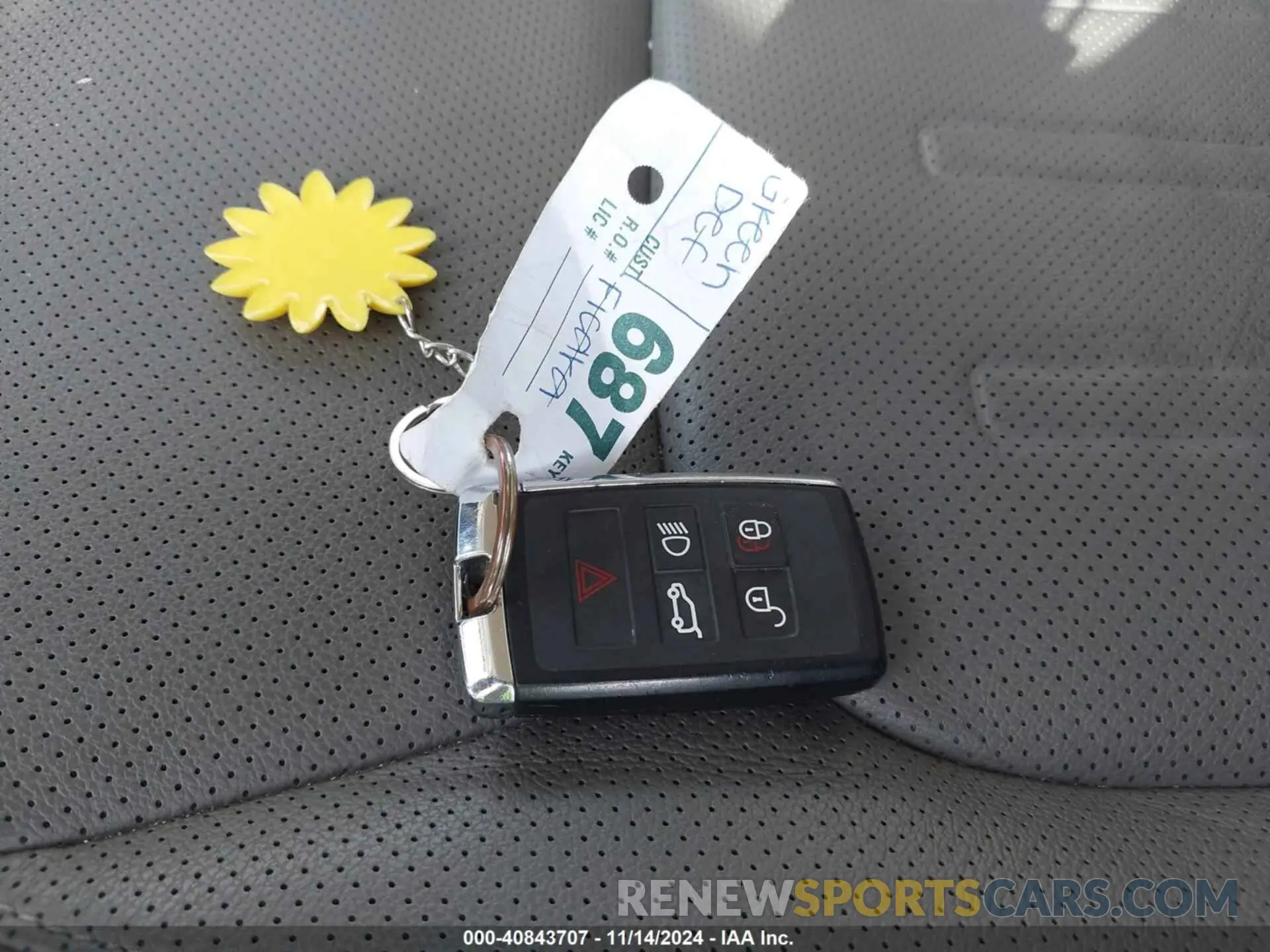 11 Photograph of a damaged car SALEJ7RX9N2083668 LAND ROVER DEFENDER 2022