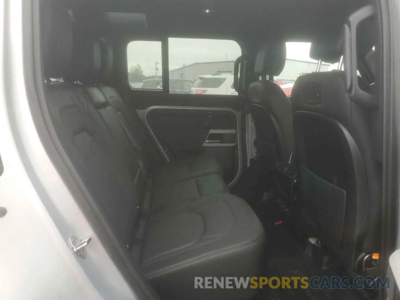 11 Photograph of a damaged car SALEP7RU0N2106968 LAND ROVER DEFENDER 2022