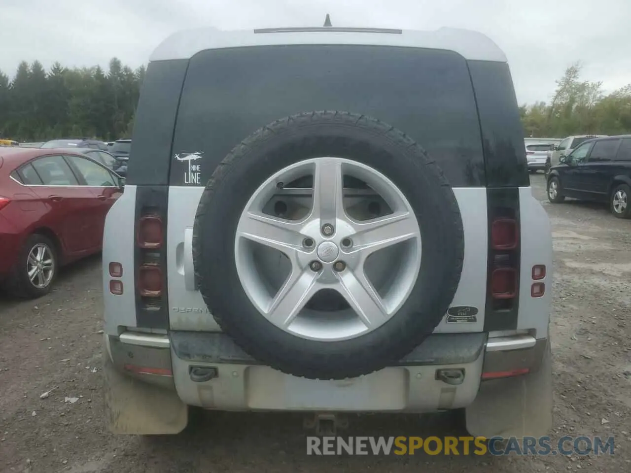 6 Photograph of a damaged car SALEP7RU0N2106968 LAND ROVER DEFENDER 2022