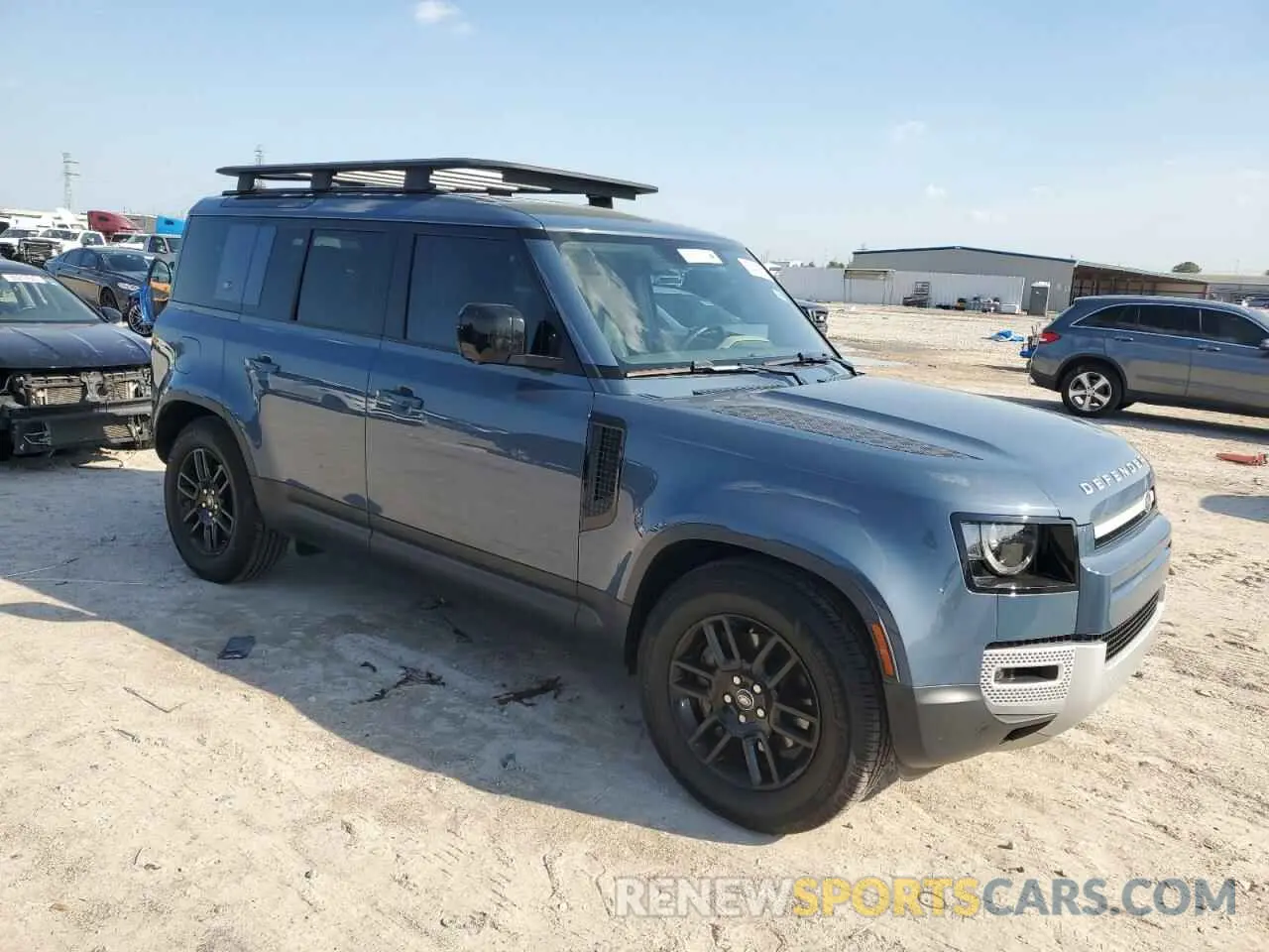 4 Photograph of a damaged car SALEP7RU6N2093661 LAND ROVER DEFENDER 2022