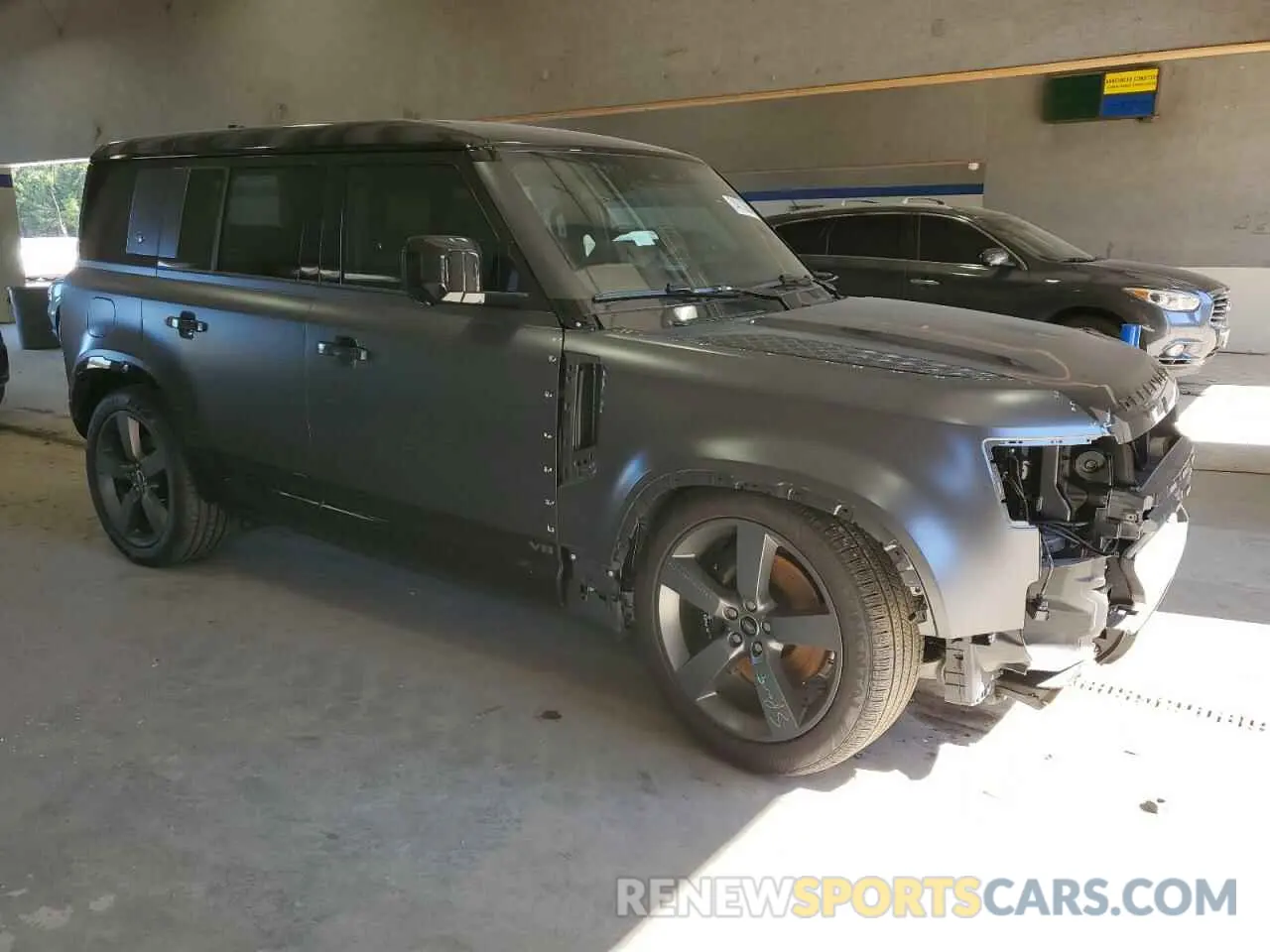 4 Фотография поврежденного автомобиля SALEWEREXN2107089 LAND ROVER DEFENDER 2022