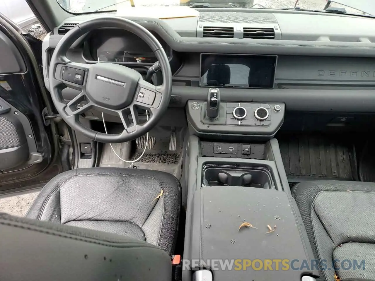 8 Photograph of a damaged car SALE27EU8P2150501 LAND ROVER DEFENDER 2023