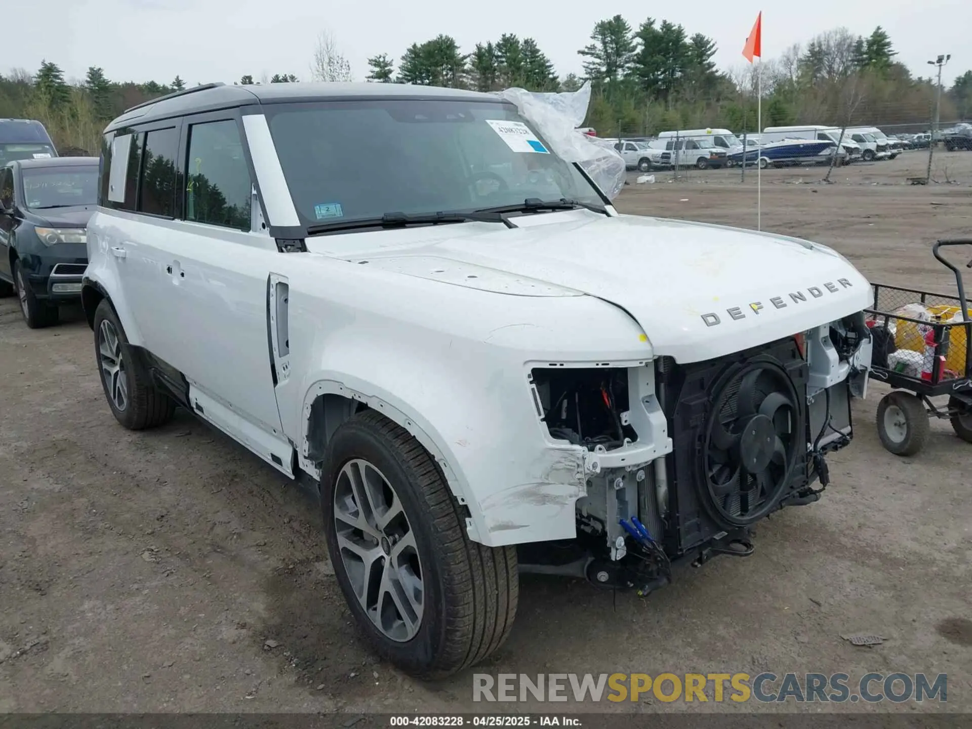 1 Фотография поврежденного автомобиля SALE2EEU5P2171679 LAND ROVER DEFENDER 2023