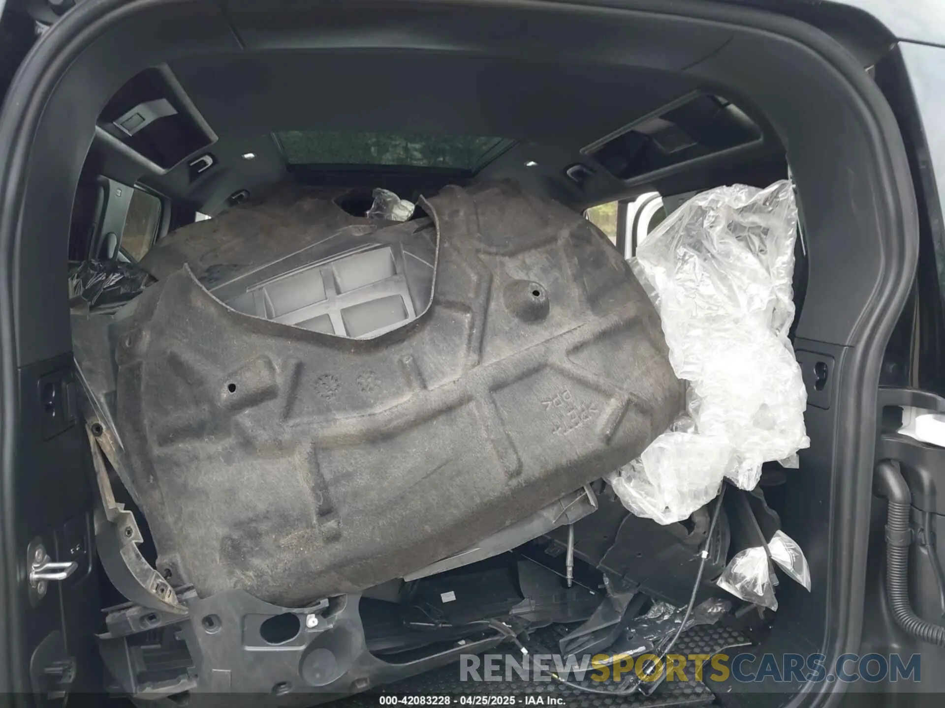 8 Фотография поврежденного автомобиля SALE2EEU5P2171679 LAND ROVER DEFENDER 2023