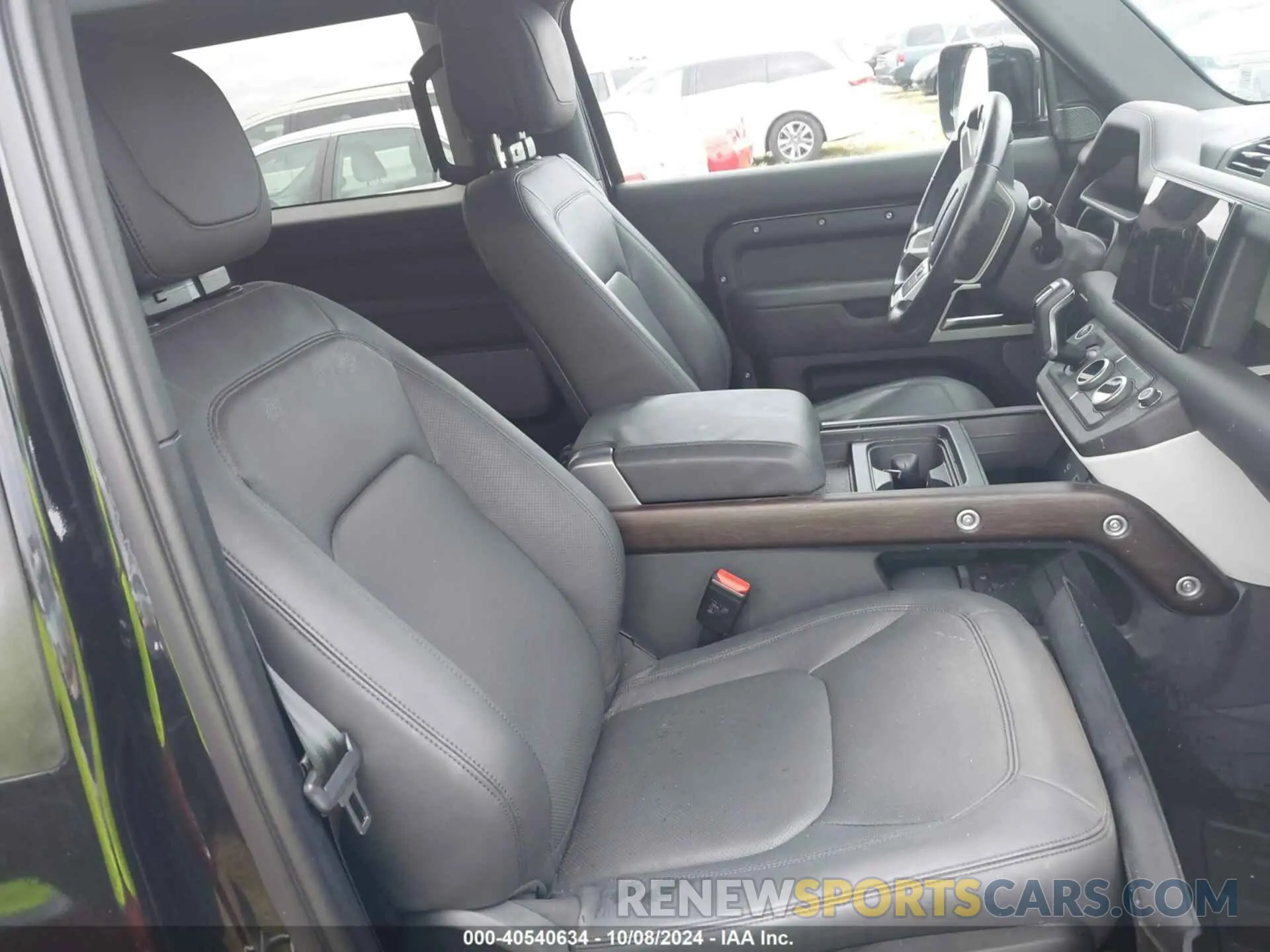 5 Photograph of a damaged car SALEJ6EX8P2120793 LAND ROVER DEFENDER 2023
