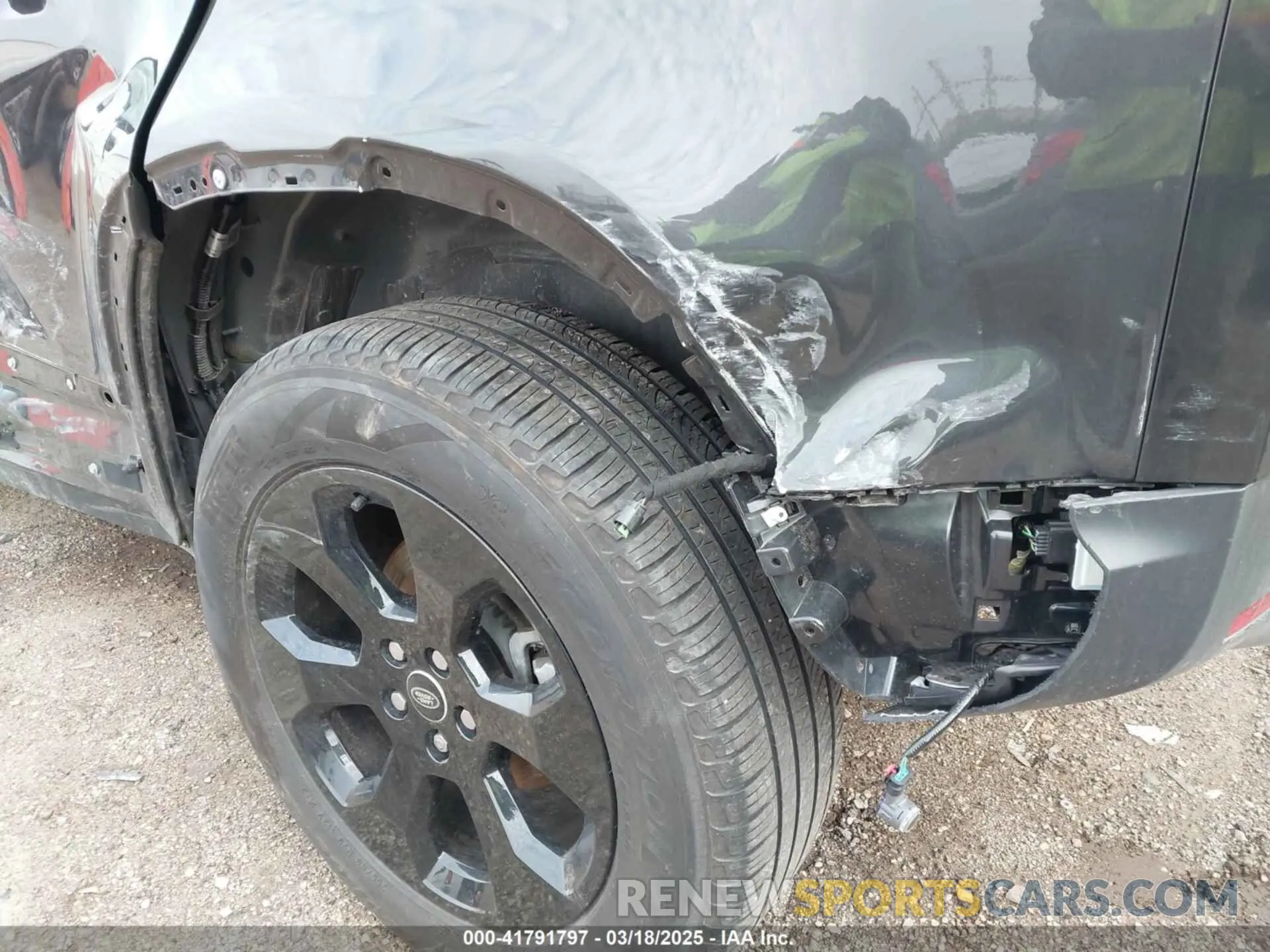 18 Photograph of a damaged car SALEJ7EX4P2239091 LAND ROVER DEFENDER 2023