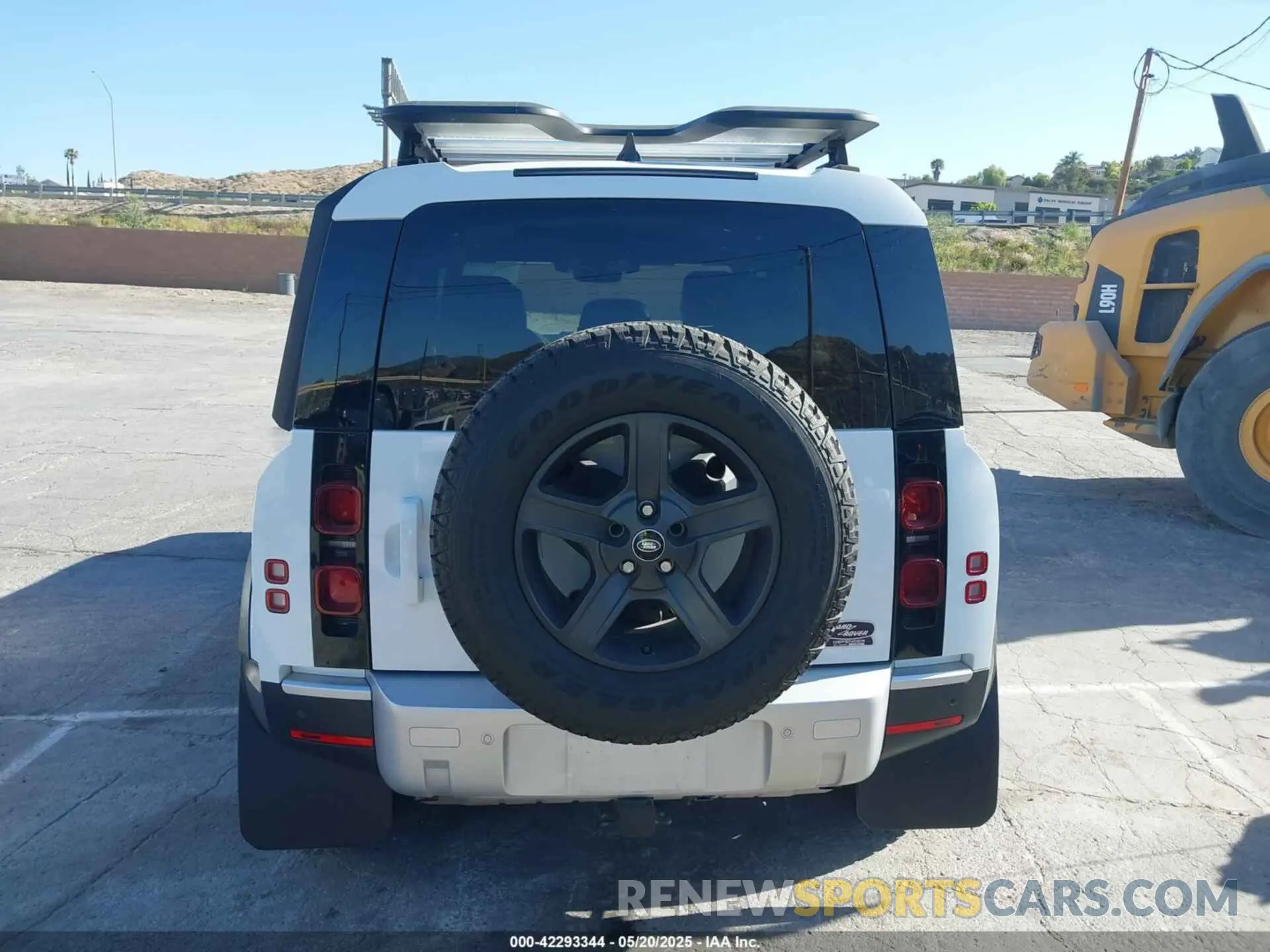16 Фотография поврежденного автомобиля SALEJ7EX8P2110657 LAND ROVER DEFENDER 2023