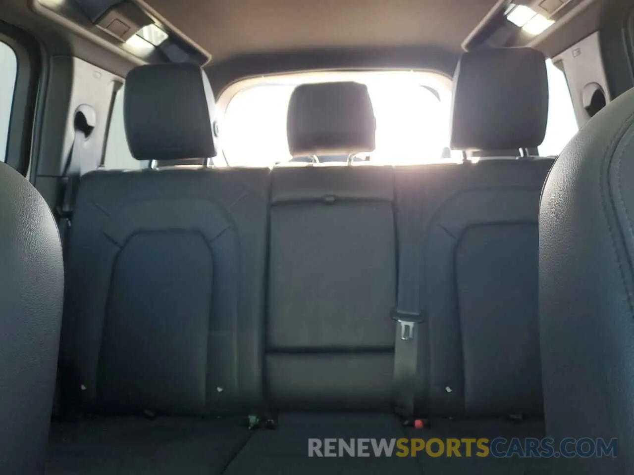 10 Фотография поврежденного автомобиля SALEJ7EXXP2124365 LAND ROVER DEFENDER 2023
