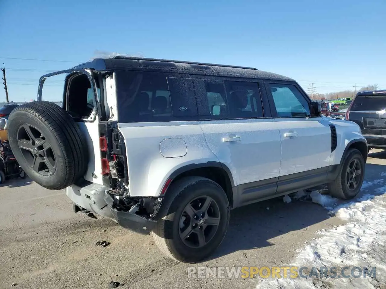 3 Фотография поврежденного автомобиля SALEJ7EXXP2124365 LAND ROVER DEFENDER 2023