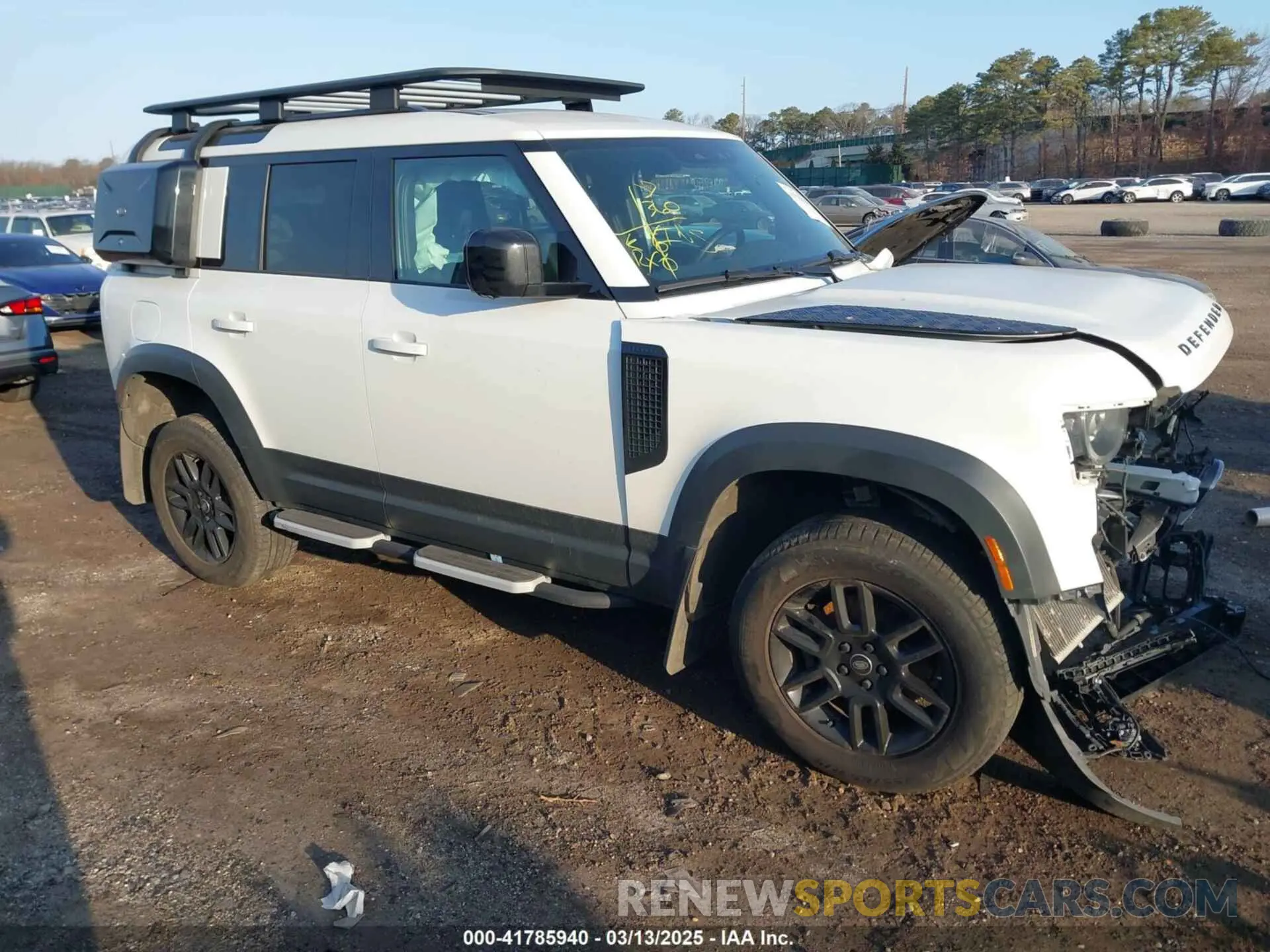 1 Фотография поврежденного автомобиля SALEJEEX9P2146961 LAND ROVER DEFENDER 2023