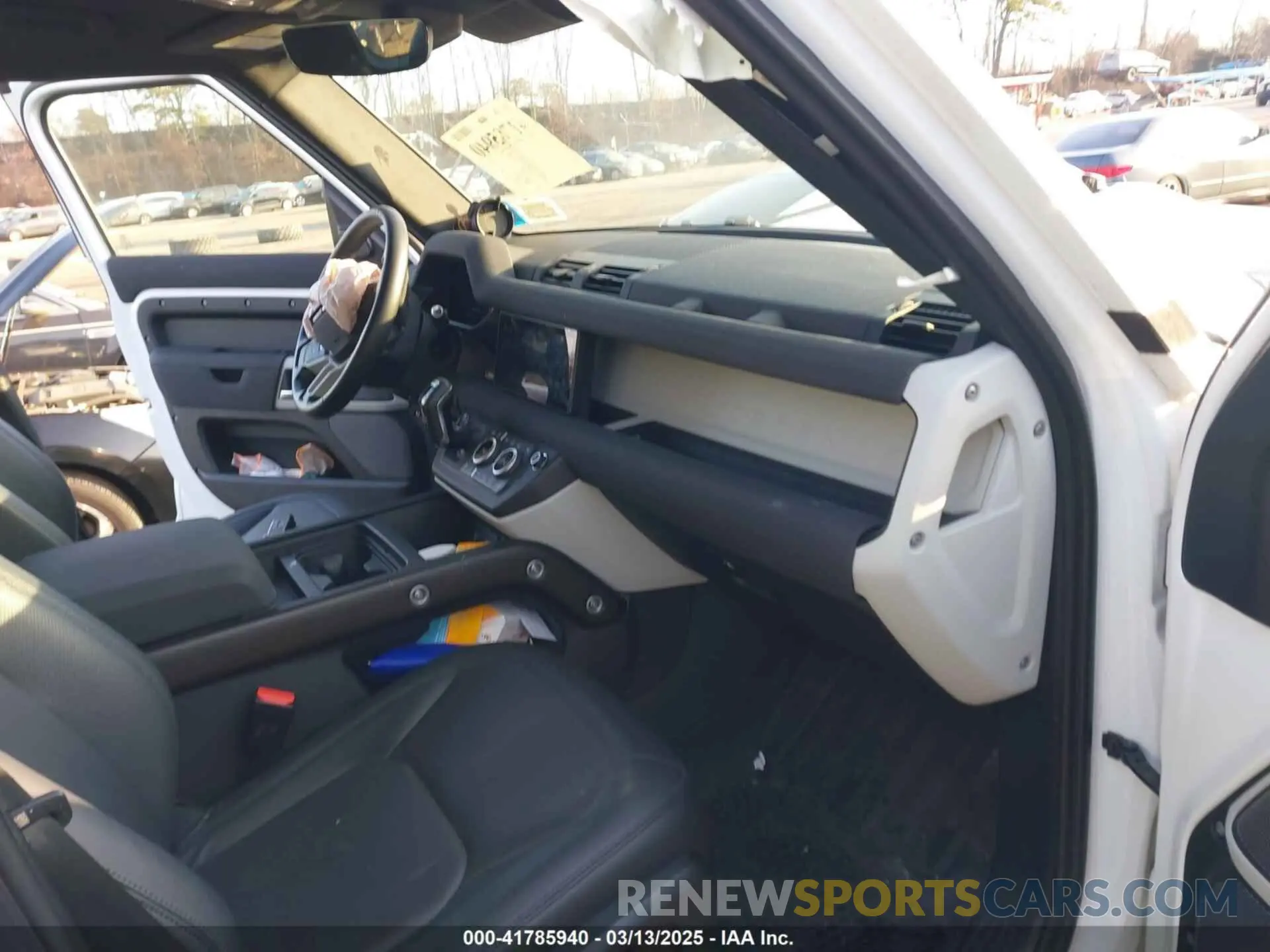 5 Фотография поврежденного автомобиля SALEJEEX9P2146961 LAND ROVER DEFENDER 2023