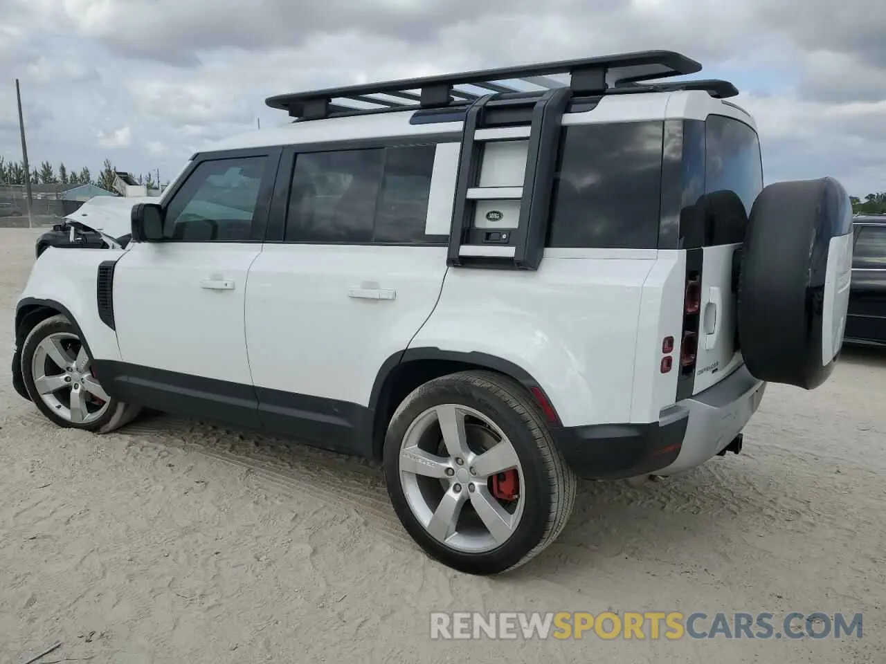 2 Photograph of a damaged car SALEPEEU6P2224987 LAND ROVER DEFENDER 2023