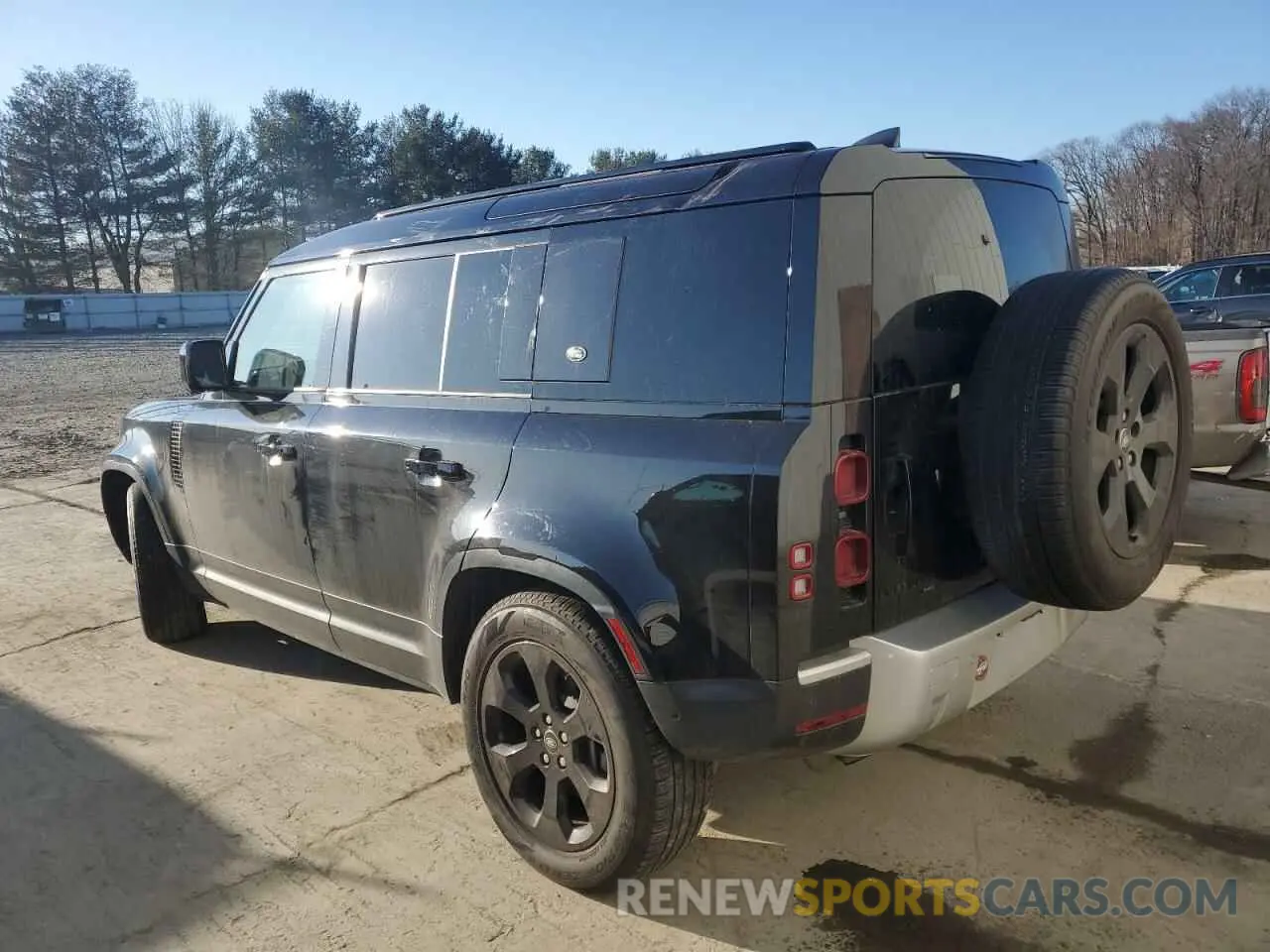2 Фотография поврежденного автомобиля SALEPEEU7P2115633 LAND ROVER DEFENDER 2023