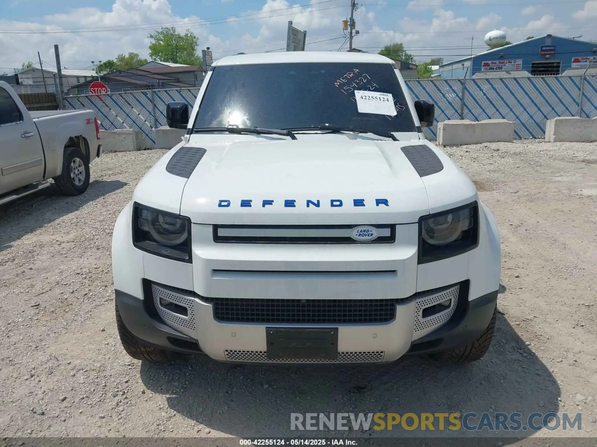 11 Фотография поврежденного автомобиля SALEPFEU4P2221611 LAND ROVER DEFENDER 2023