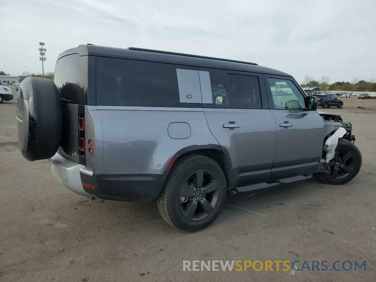 3 Photograph of a damaged car SALEPFEU9P2189125 LAND ROVER DEFENDER 2023