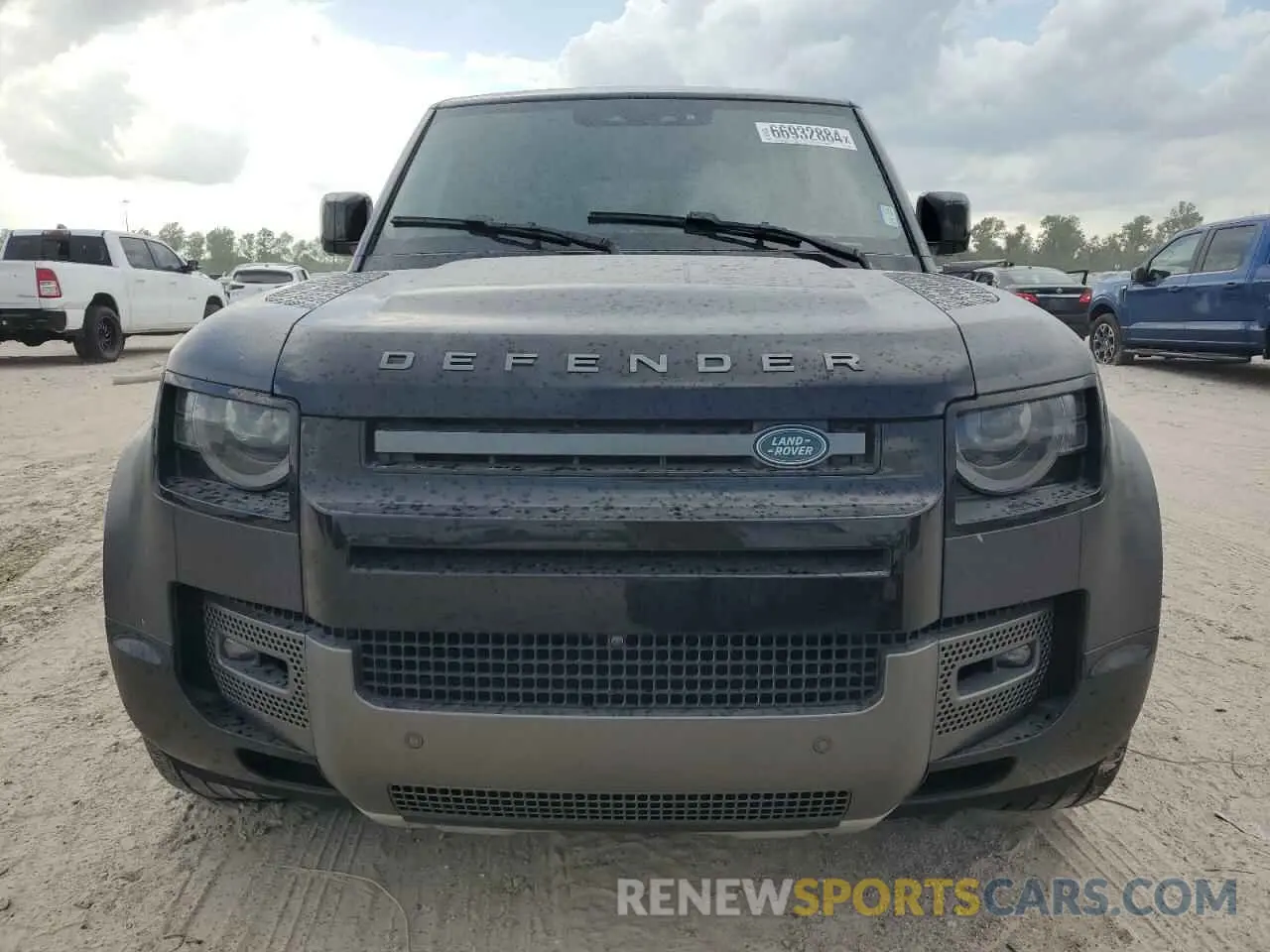 5 Photograph of a damaged car SALEWEEE9P2108825 LAND ROVER DEFENDER 2023