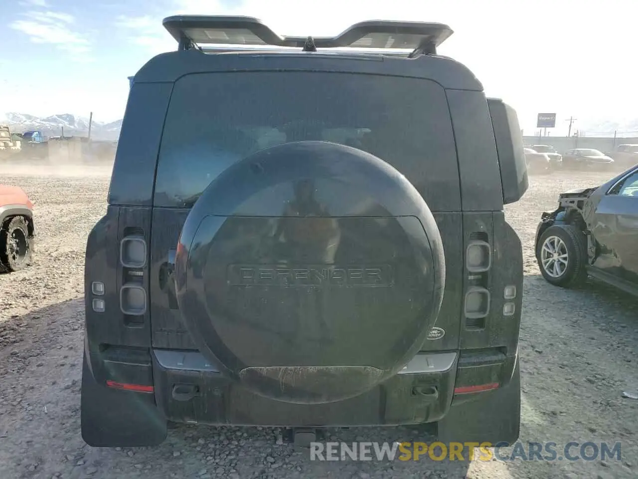 6 Photograph of a damaged car SALEXEEU6P2135372 LAND ROVER DEFENDER 2023