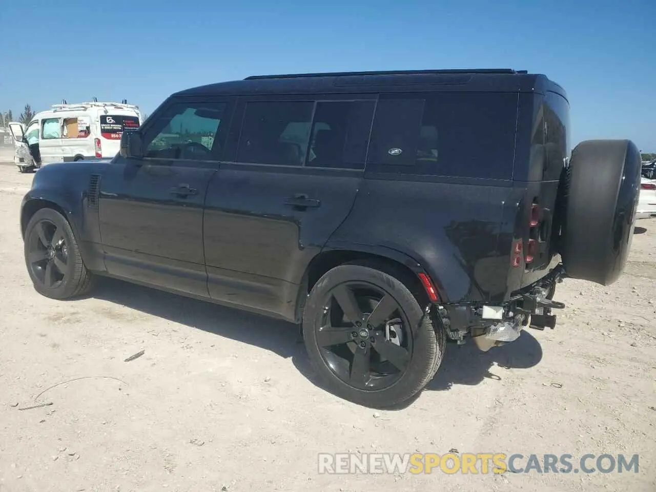 2 Photograph of a damaged car SALE27EU2R2351734 LAND ROVER DEFENDER 2024