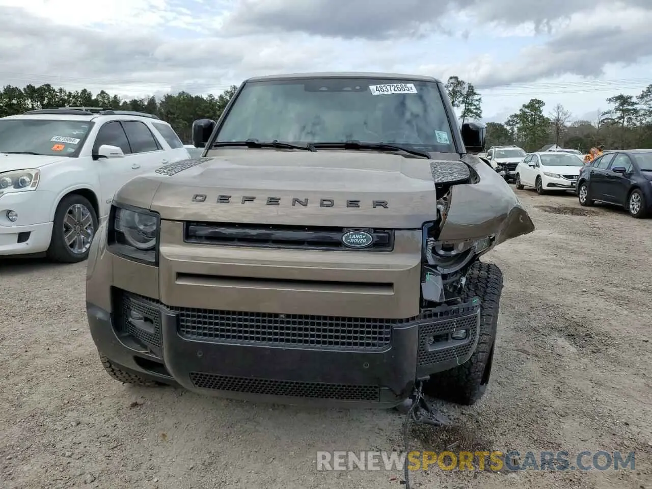 5 Photograph of a damaged car SALE27EU4R2268659 LAND ROVER DEFENDER 2024